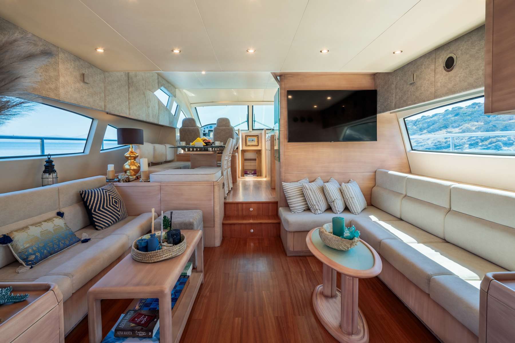 Motor Yacht 'REVIVAL' Salon, 8 PAX, 3 Crew, 67.00 Ft, 20.00 Meters, Built 2009, AICON, Refit Year 2021