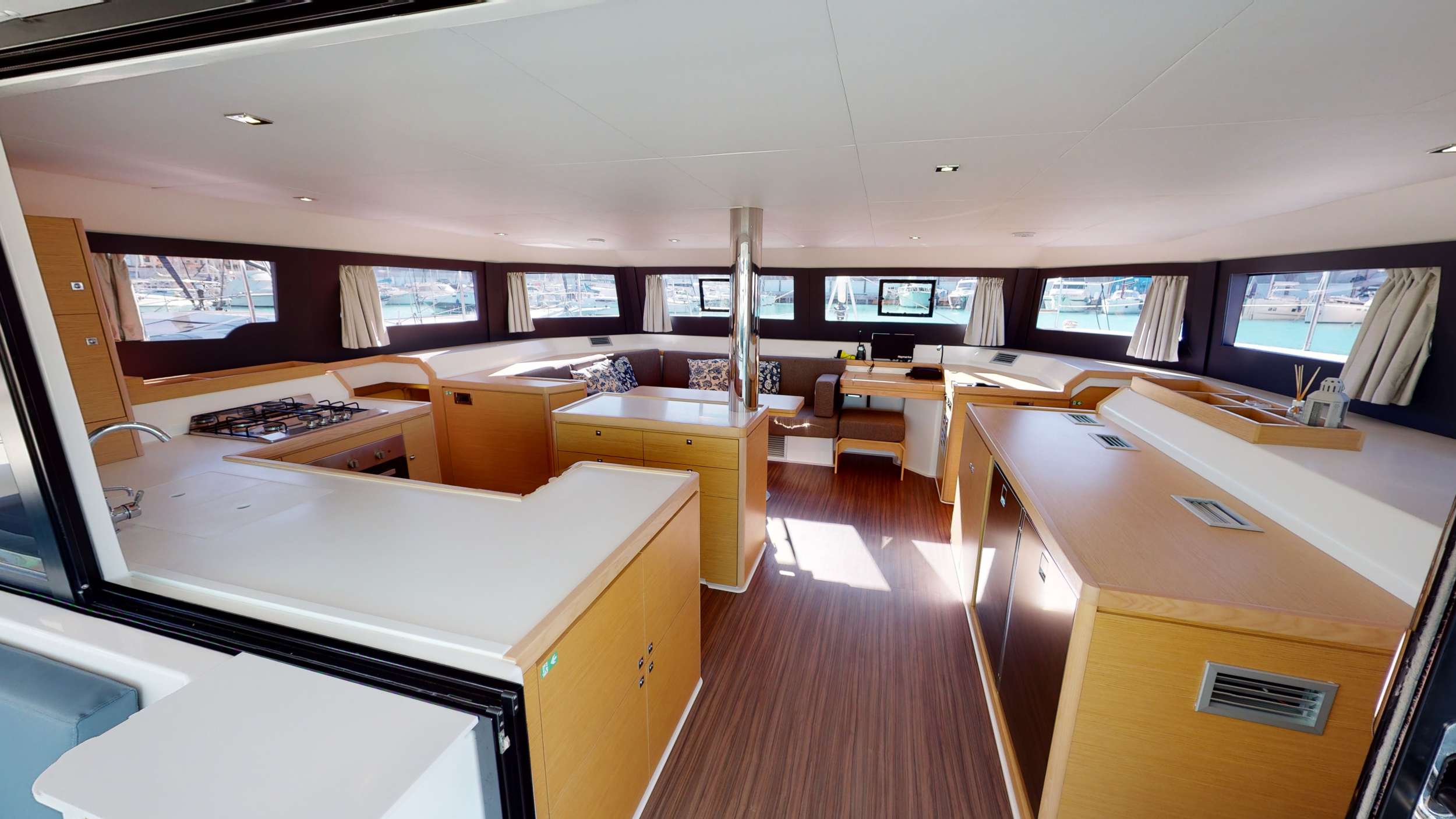 Catamaran Yacht 'SUALZO', 12 PAX, 48.00 Ft, 14.00 Meters, Built 2022, Dufour
