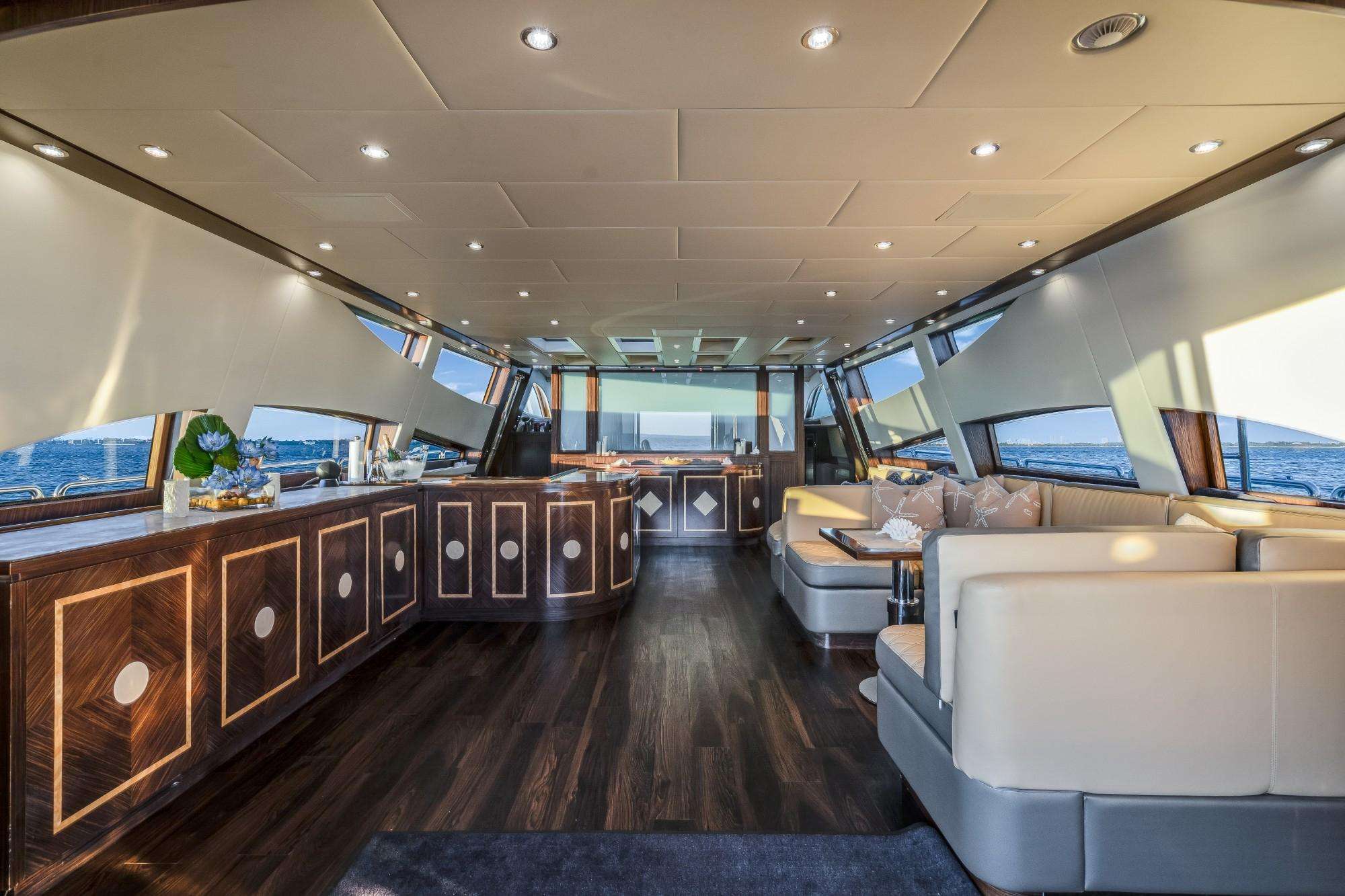 Motor Yacht 'ENCORE', 10 PAX, 3 Crew, 112.00 Ft, 34.00 Meters, Built 2008, Leopard