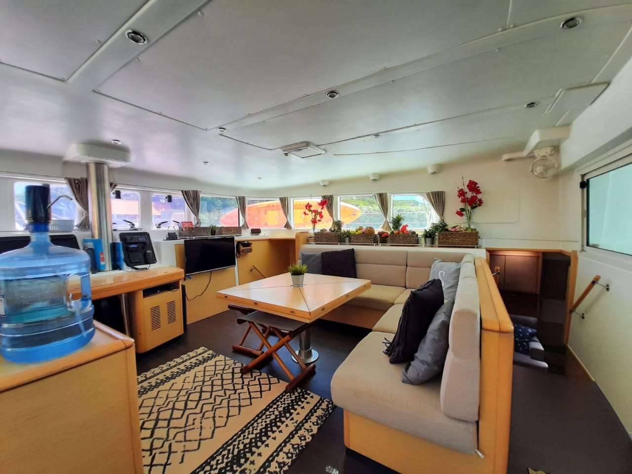 Catamaran Yacht 'SAND STAR', 6 PAX, 2 Crew, 50.00 Ft, 15.00 Meters, Built 2009, Lagoon, Refit Year Continuous