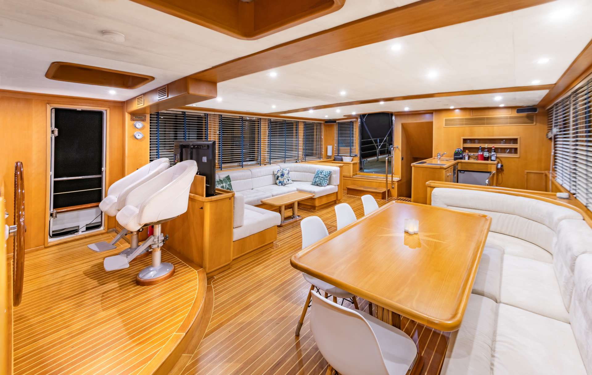 Motor Sailing Yacht 'VIVA SHIRA', 10 PAX, 96.00 Ft, 29.00 Meters, Built 2007, NETA, Refit Year 2015