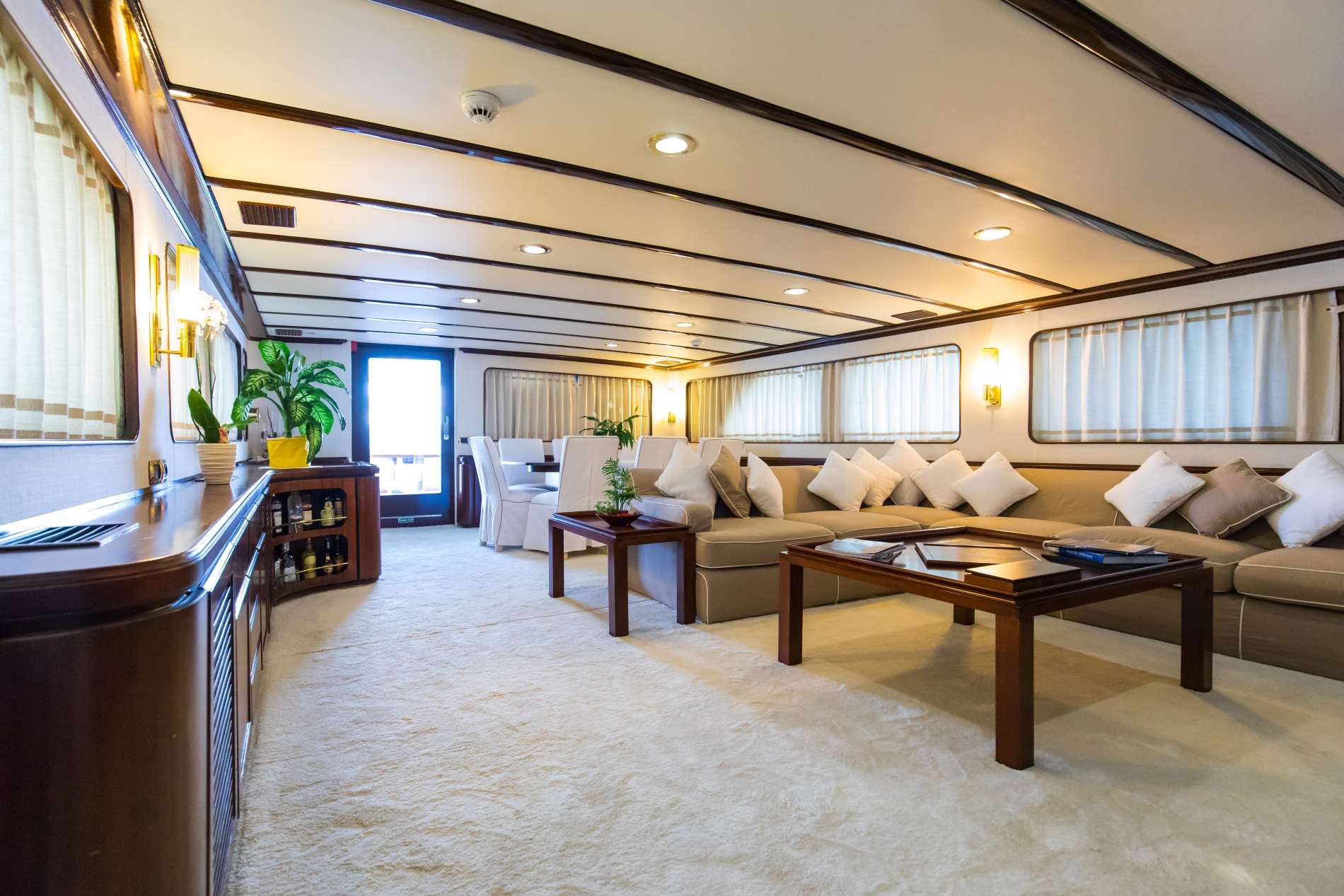 Motor Yacht 'INDIA', 10 PAX, 6 Crew, 116.00 Ft, 35.00 Meters, Built 1982, Benetti, Refit Year 2016