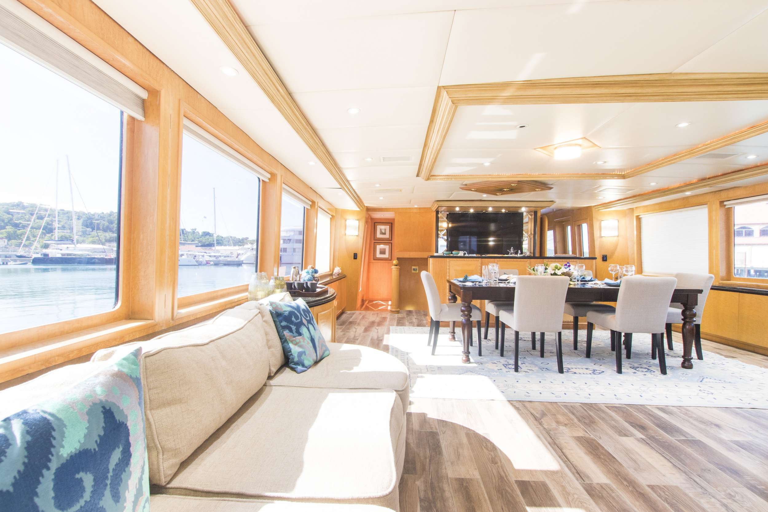 Motor Yacht 'DENISE ROSE' Main Salon, 10 PAX, 4 Crew, 112.00 Ft, 34.00 Meters, Built 1998, Broward, Refit Year 2021