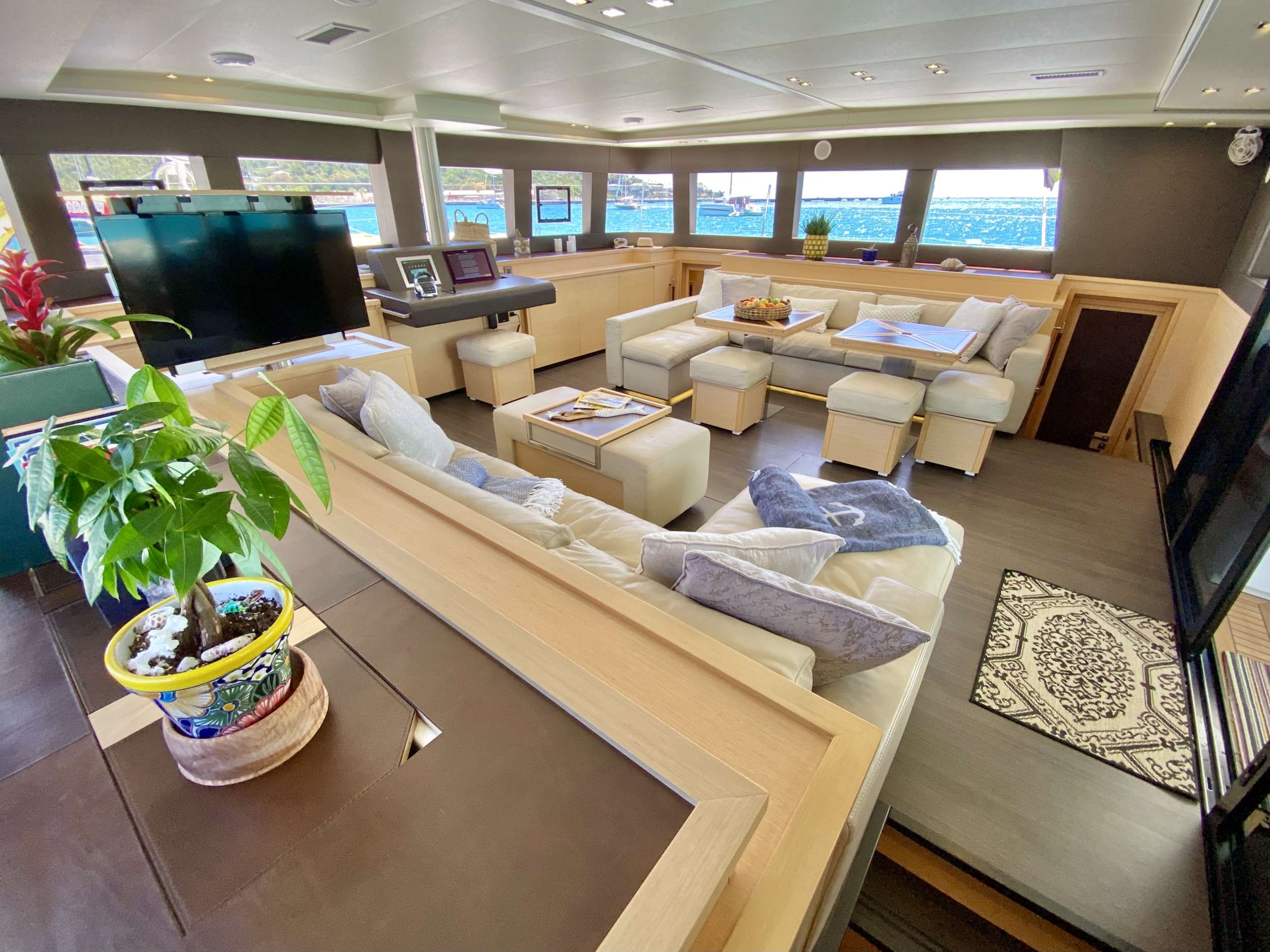 Catamaran Yacht 'HEAVENLY', 8 PAX, 2 Crew, 62.00 Ft, 18.00 Meters, Built 2016, Lagoon