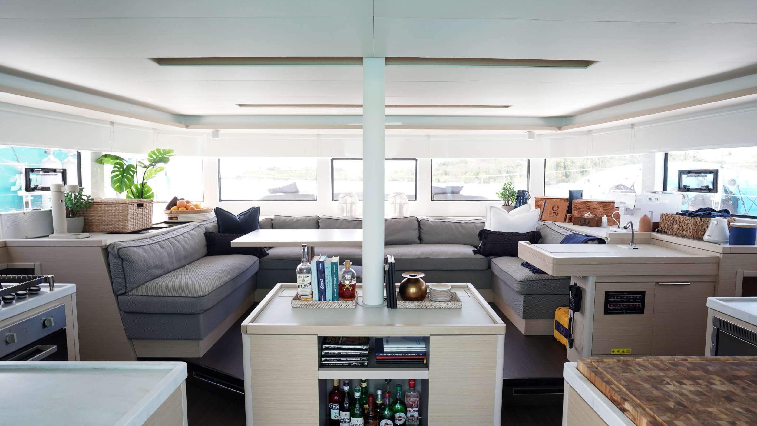 Catamaran Yacht 'ETHER' Salon, 8 PAX, 2 Crew, 50.00 Ft, 15.00 Meters, Built 2022, Lagoon