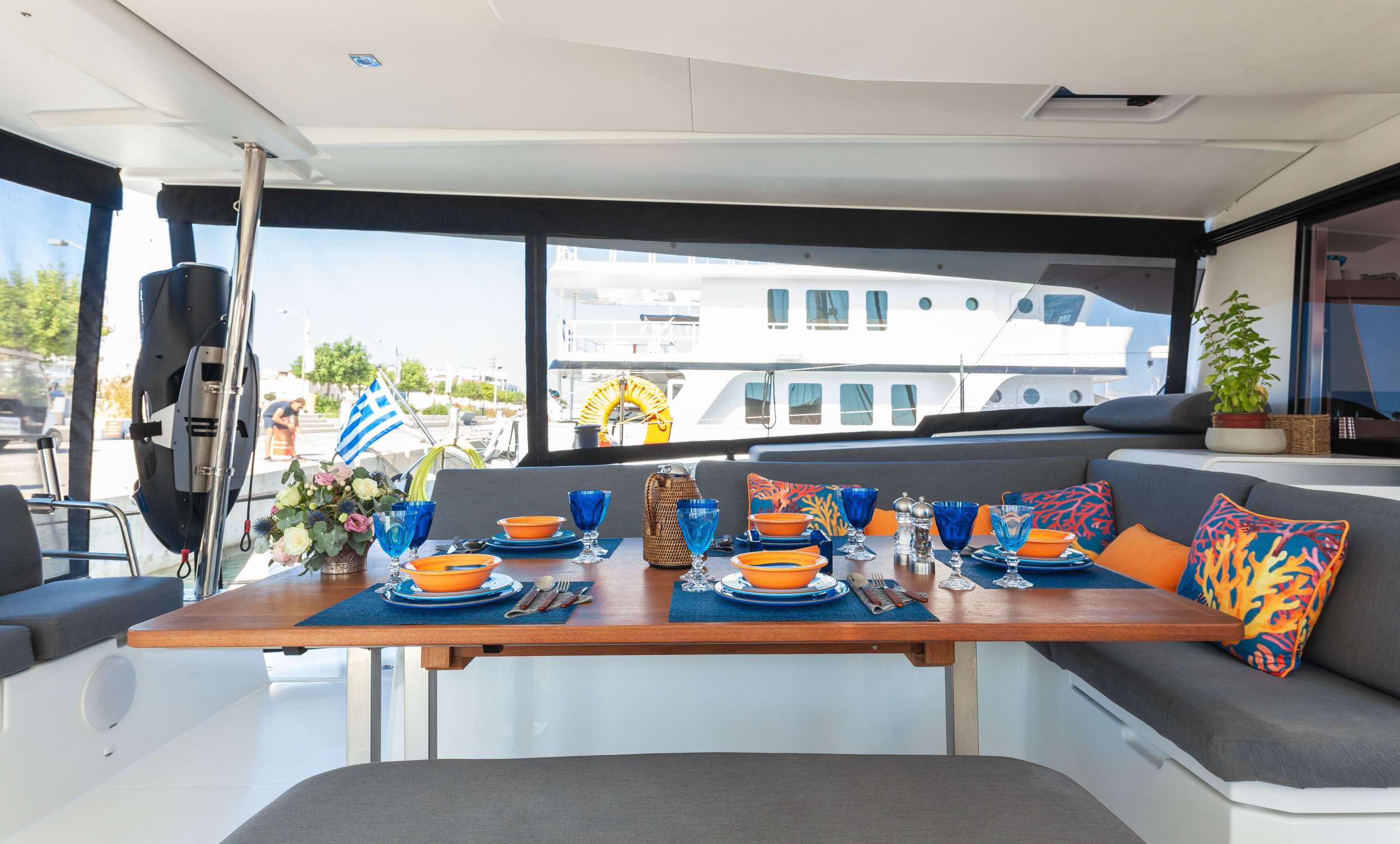 Catamaran Yacht 'AMANTE' Dining Area, 8 PAX, 2 Crew, 51.00 Ft, 15.00 Meters, Built 2023, Fountaine Pajot