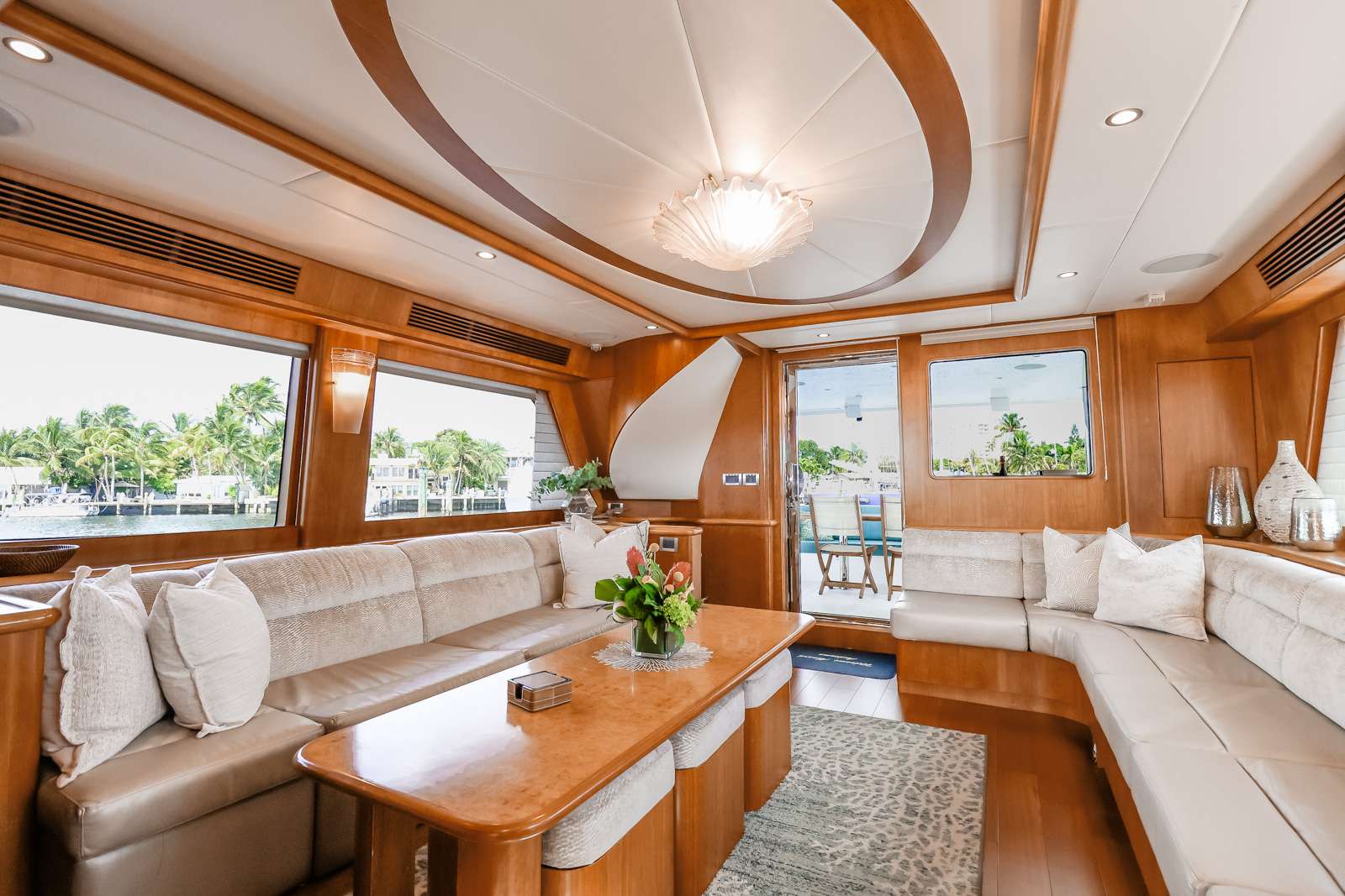 Motor Yacht 'ANDIAMO' Main Salon, 6 PAX, 3 Crew, 92.00 Ft, 28.00 Meters, Built 2010, Symbol Yachts, Refit Year 2023