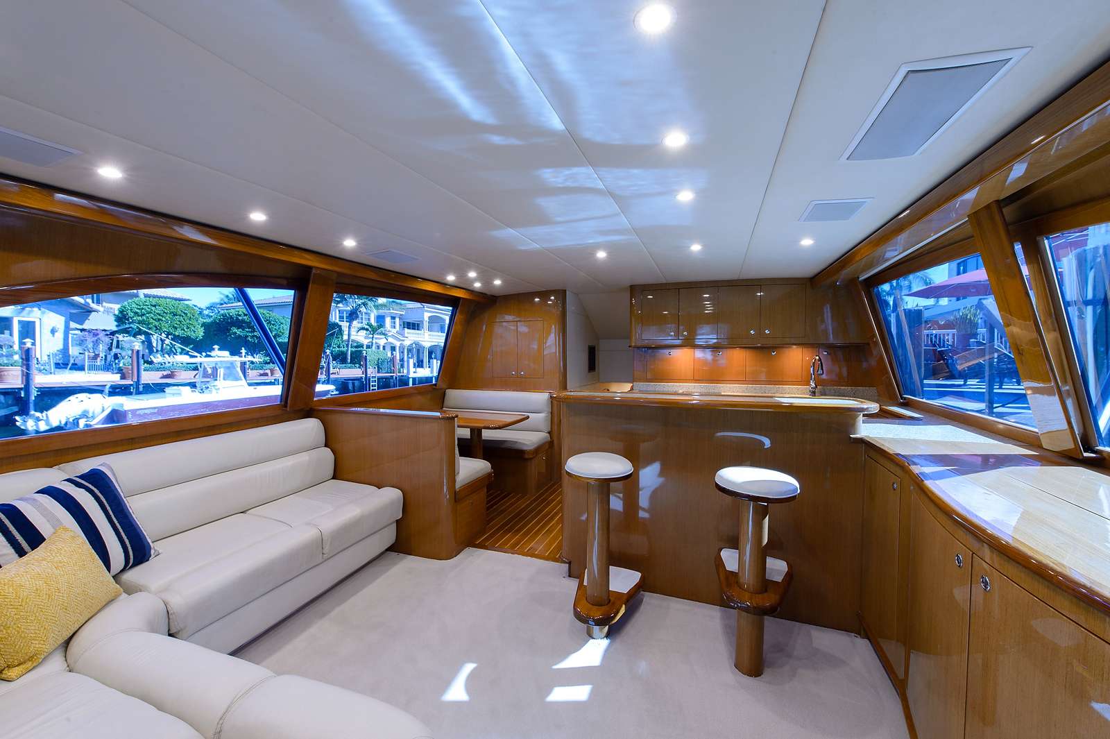 Motor Yacht 'ELECTRIC BILL', 6 PAX, 60.00 Ft, 18.00 Meters, Built 2005, Spencer Yachts, Refit Year 2016