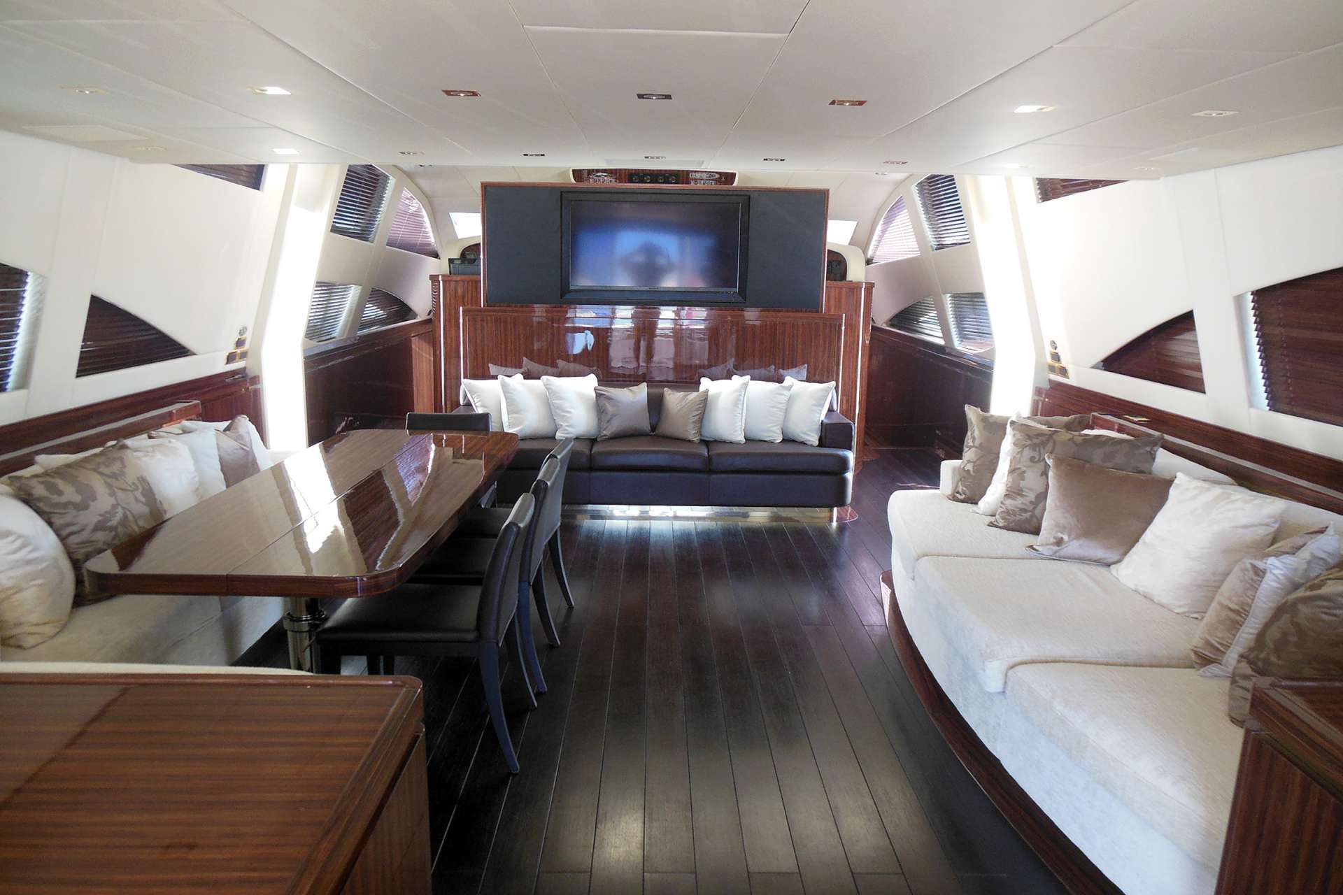 Motor Yacht 'WHITE PEARL', 8 PAX, 104.00 Ft, 32.00 Meters, Built 2008, ARNO