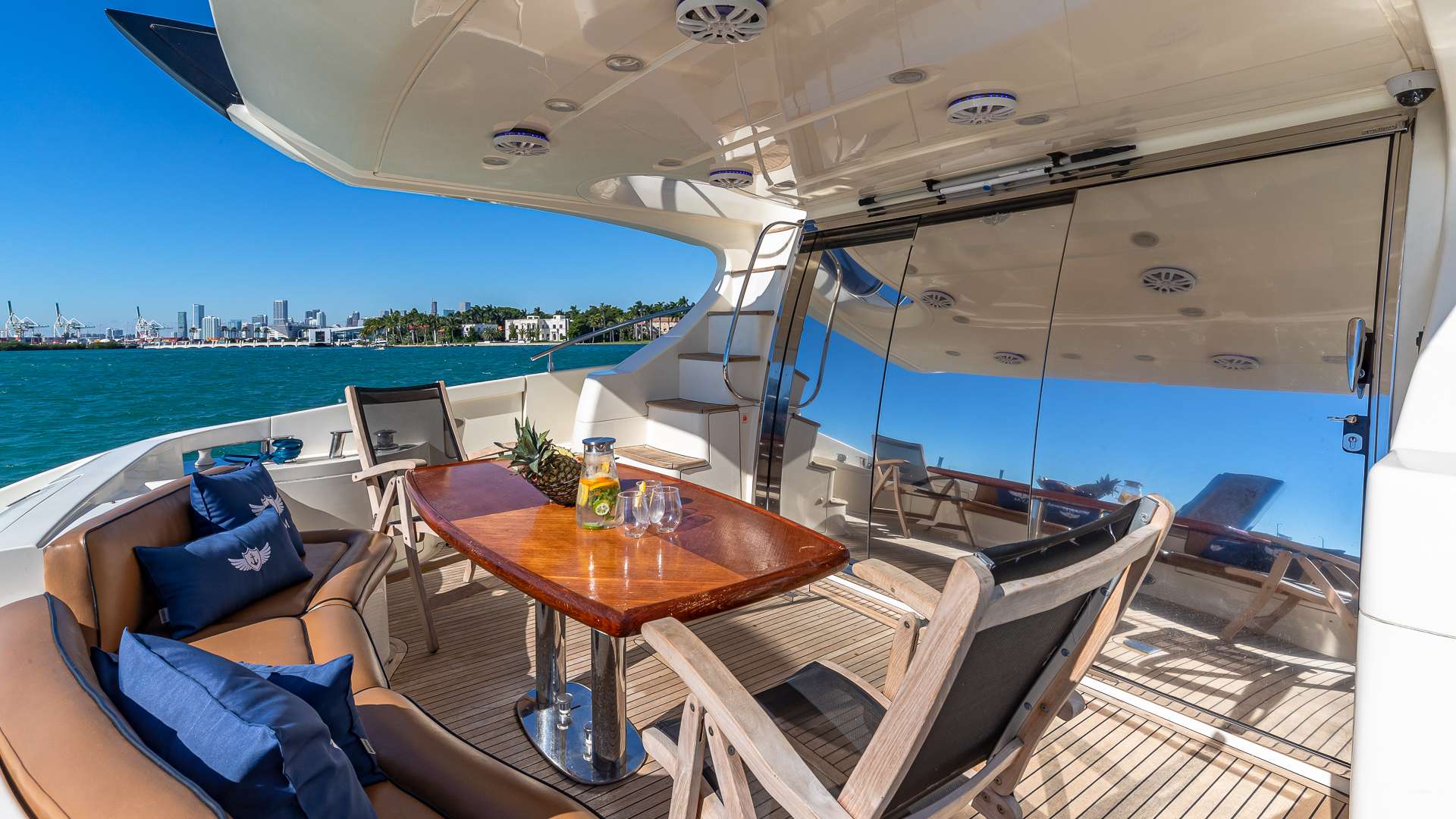 Motor Yacht 'PRICELESS', 6 PAX, 62.00 Ft, 18.00 Meters, Built 2006, Azimut, Refit Year 2019