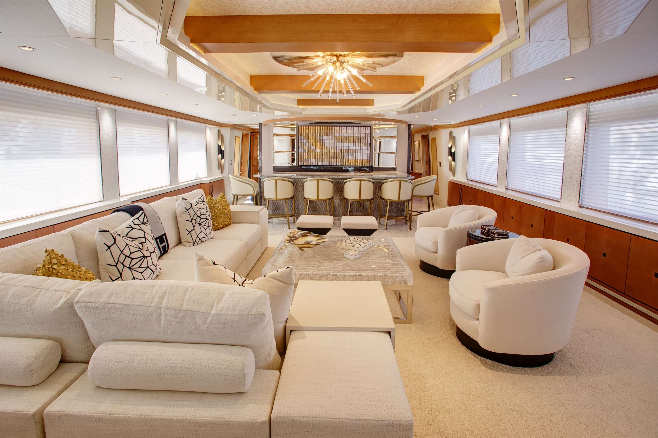 Motor Yacht 'XOXO (118')' Main Salon, 10 PAX, 5 Crew, 118.00 Ft, 35.00 Meters, Built 2000, Intermarine Savannah, Refit Year 2023