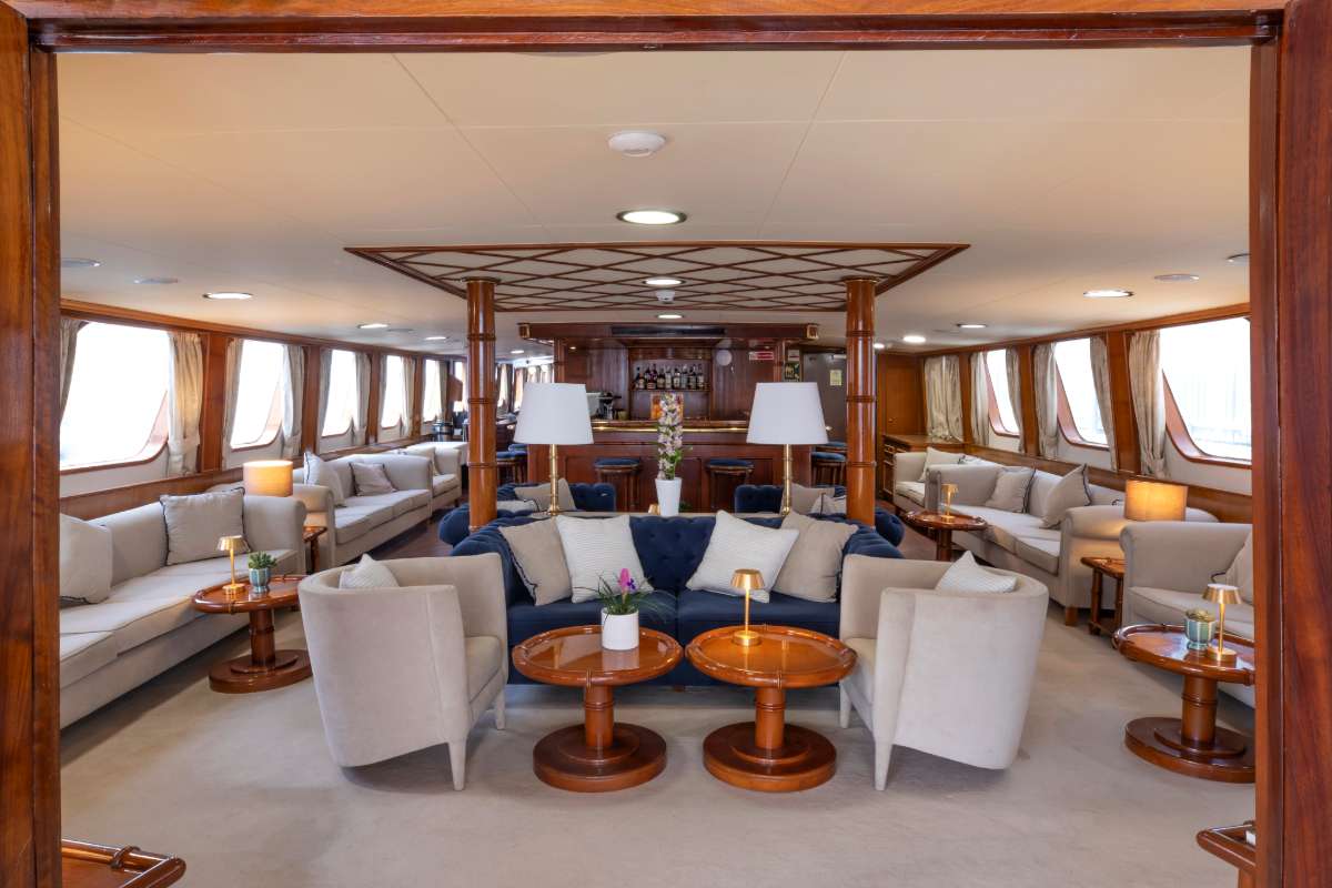 Motor Yacht 'CALLISTO', 34 PAX, 16 Crew, 164.00 Ft, 50.00 Meters, Built 2000, Custom, Refit Year 2016
