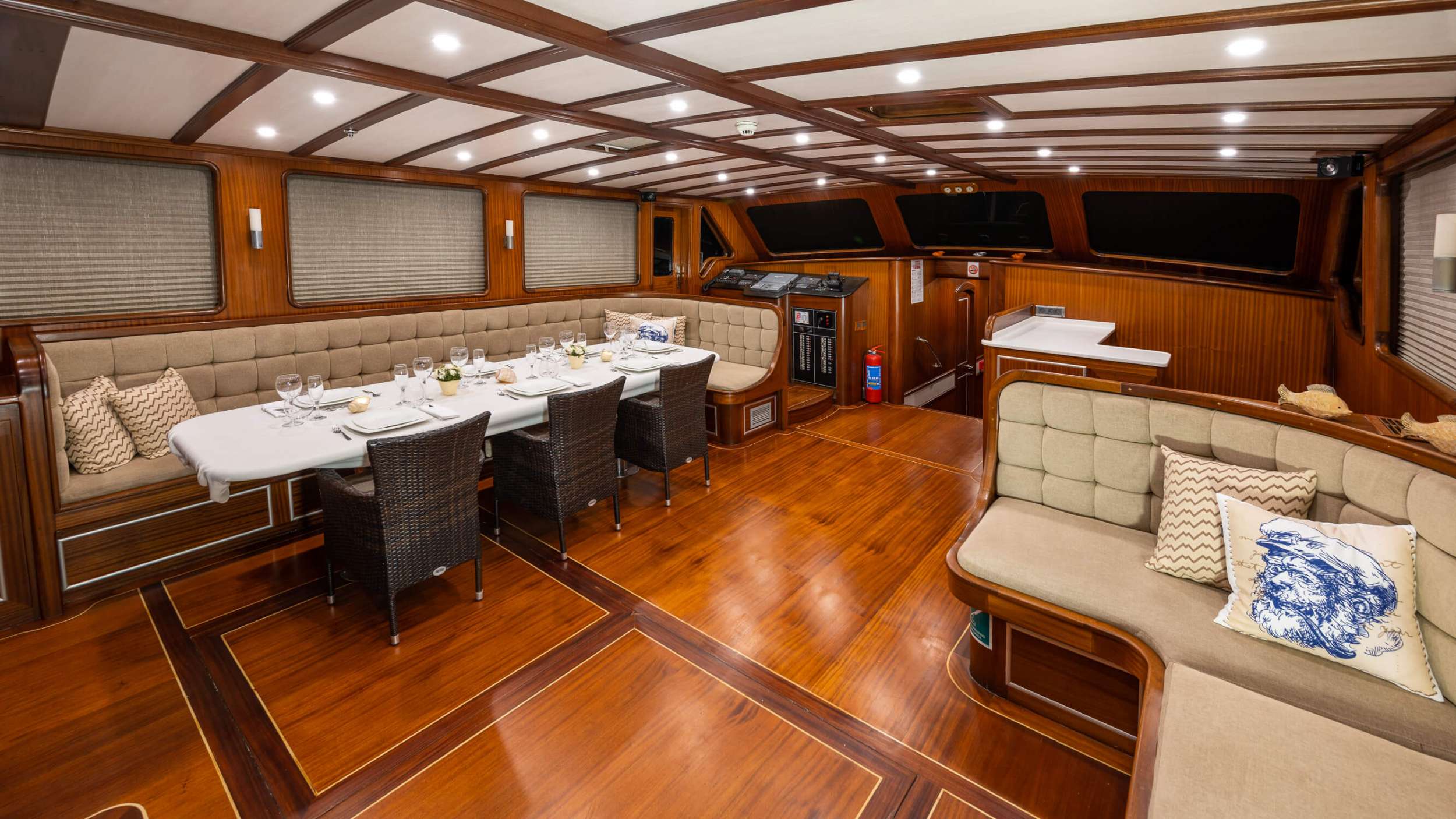 Sailing Yacht 'ESTRELLA DE MAR', 12 PAX, 5 Crew, 111.00 Ft, 34.00 Meters, Built 2008, Custom, Refit Year 2016