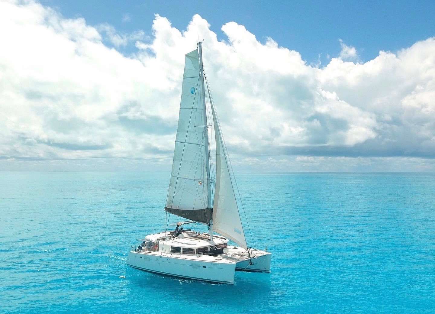 Catamaran Yacht 'MADRIGAL V', 6 PAX, 3 Crew, 45.00 Ft, 13.00 Meters, Built 2015, Lagoon