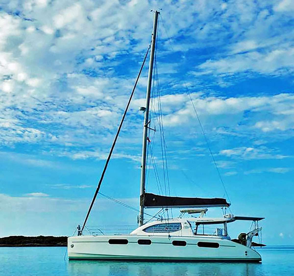 Catamaran Yacht 'THE SPACE BETWEEN', 6 PAX, 2 Crew, 46.00 Ft, 14.00 Meters, Built 2011, Leopard, Refit Year 2017