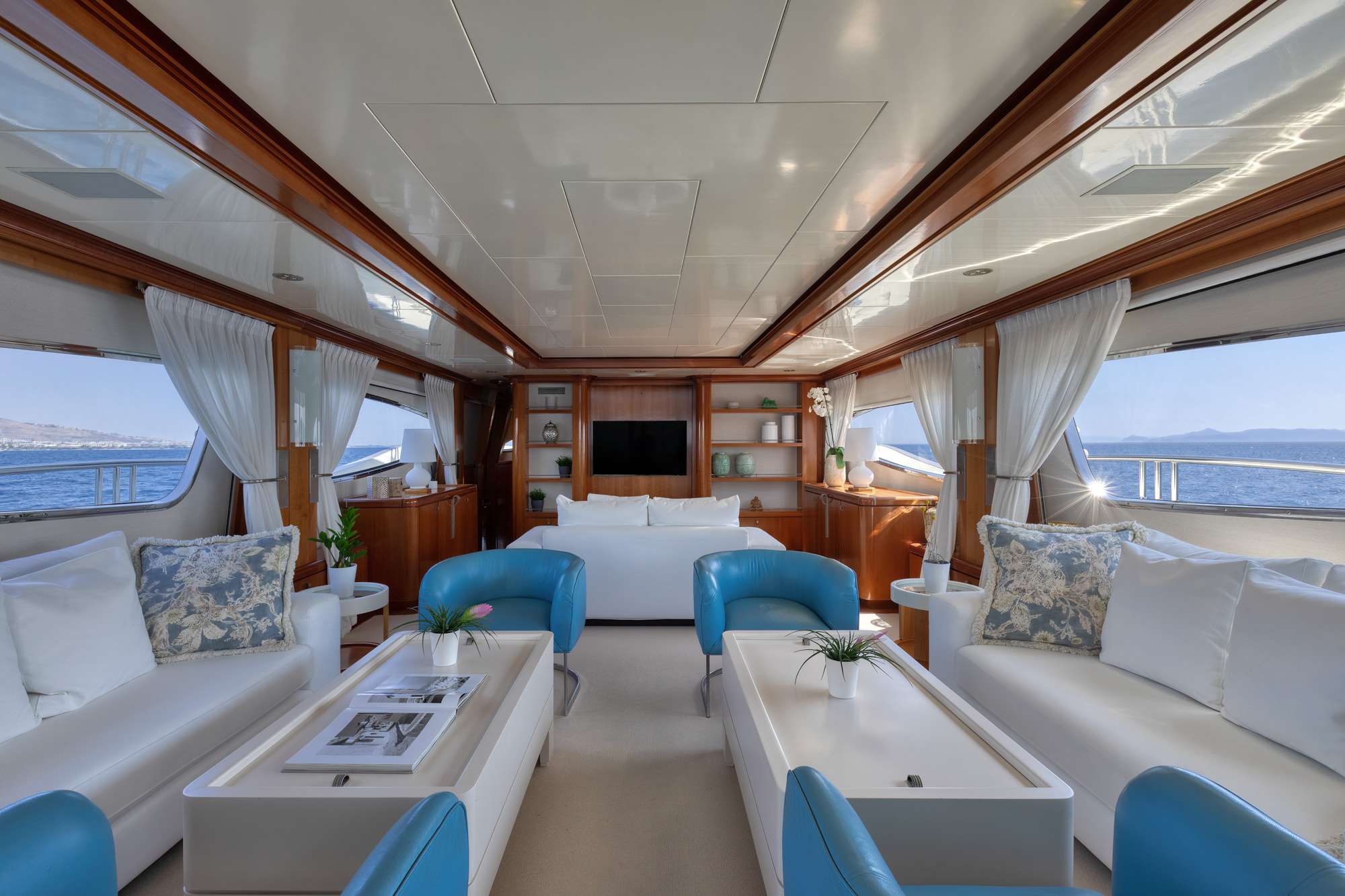 Motor Yacht 'WHY', 10 PAX, 99.00 Ft, 30.00 Meters, Built 2005, Posillipo, Refit Year 2023