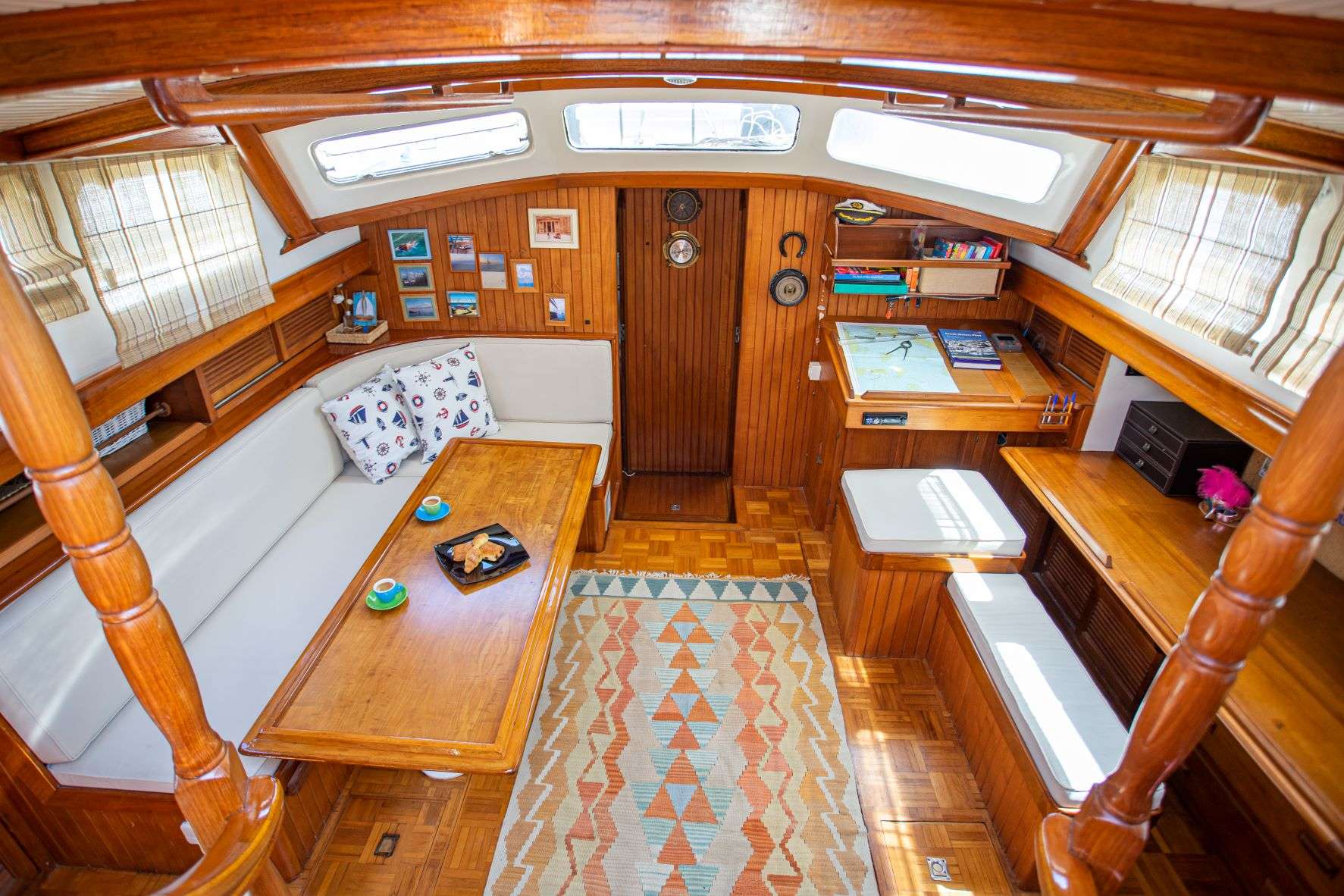 Sailing Yacht 'ONFEKOMONADI' Saloon &amp; office/ navigation, 6 PAX, 56.00 Ft, 17.00 Meters, Built 1982, Ta Chiao, Refit Year 2022