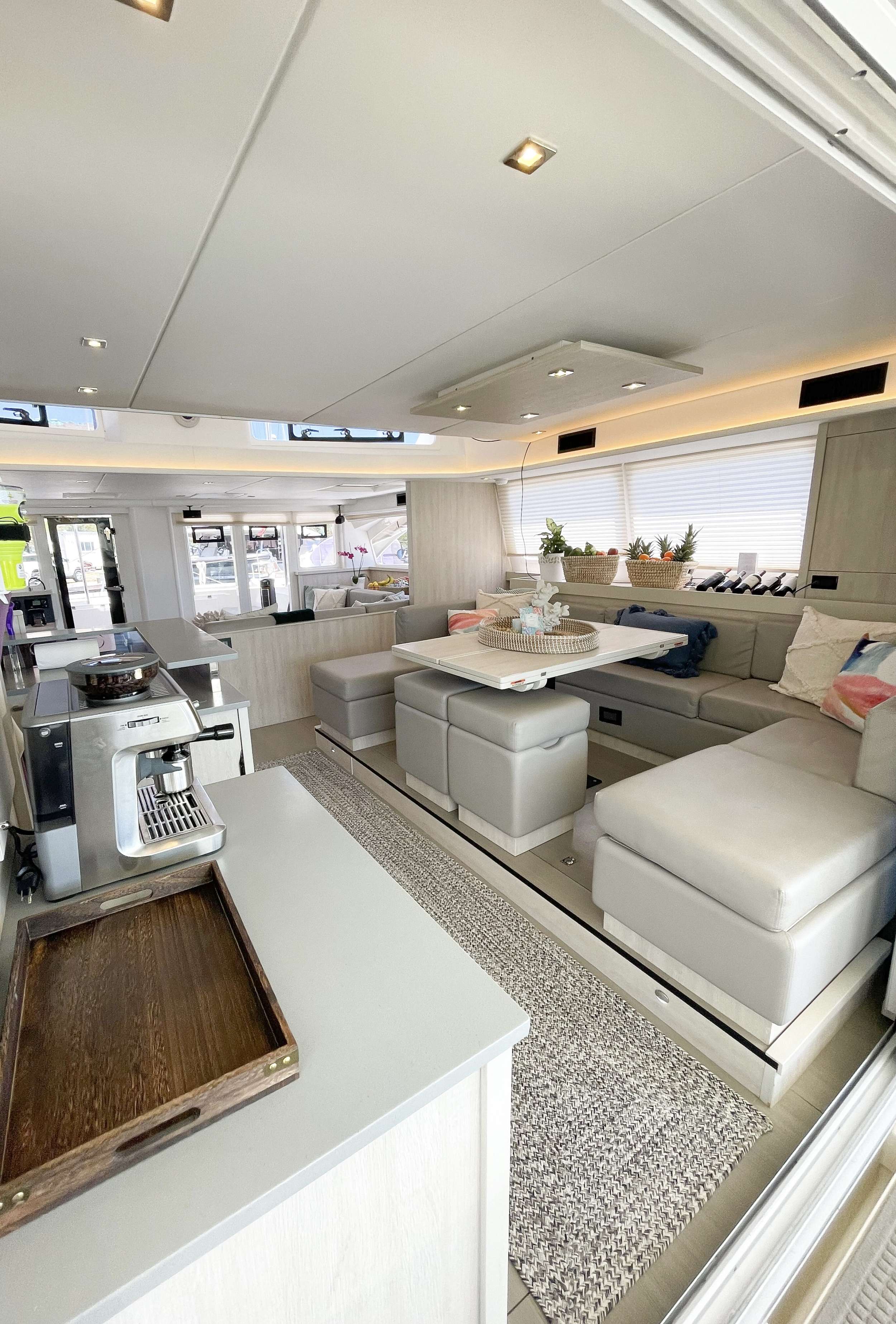 Catamaran Yacht 'RUBY ONE', 6 PAX, 2 Crew, 58.00 Ft, 17.00 Meters, Built 2020, Leopard