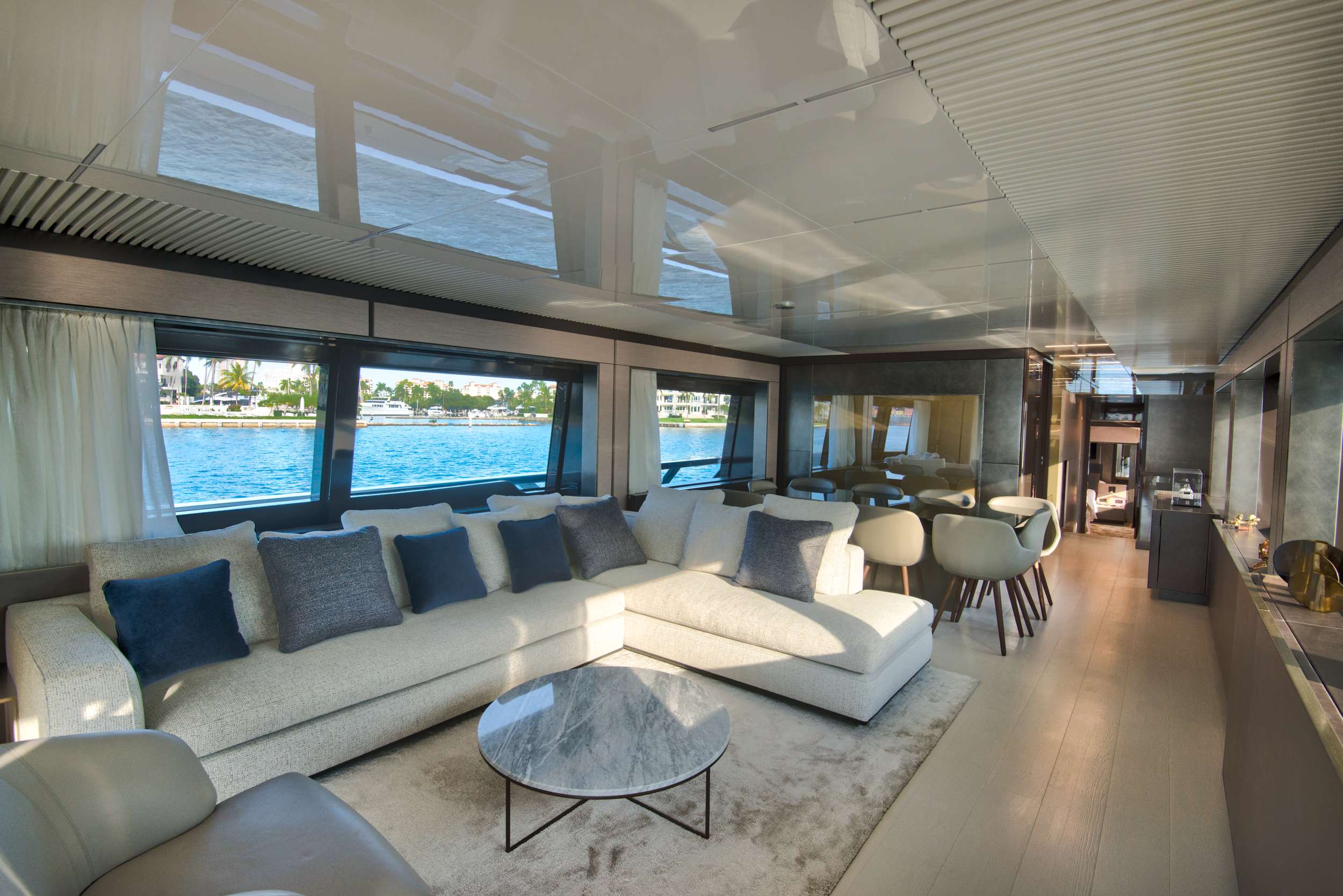 Motor Yacht 'DREAM FERRETTI', 10 PAX, 92.00 Ft, 28.00 Meters, Built 2019, Ferretti