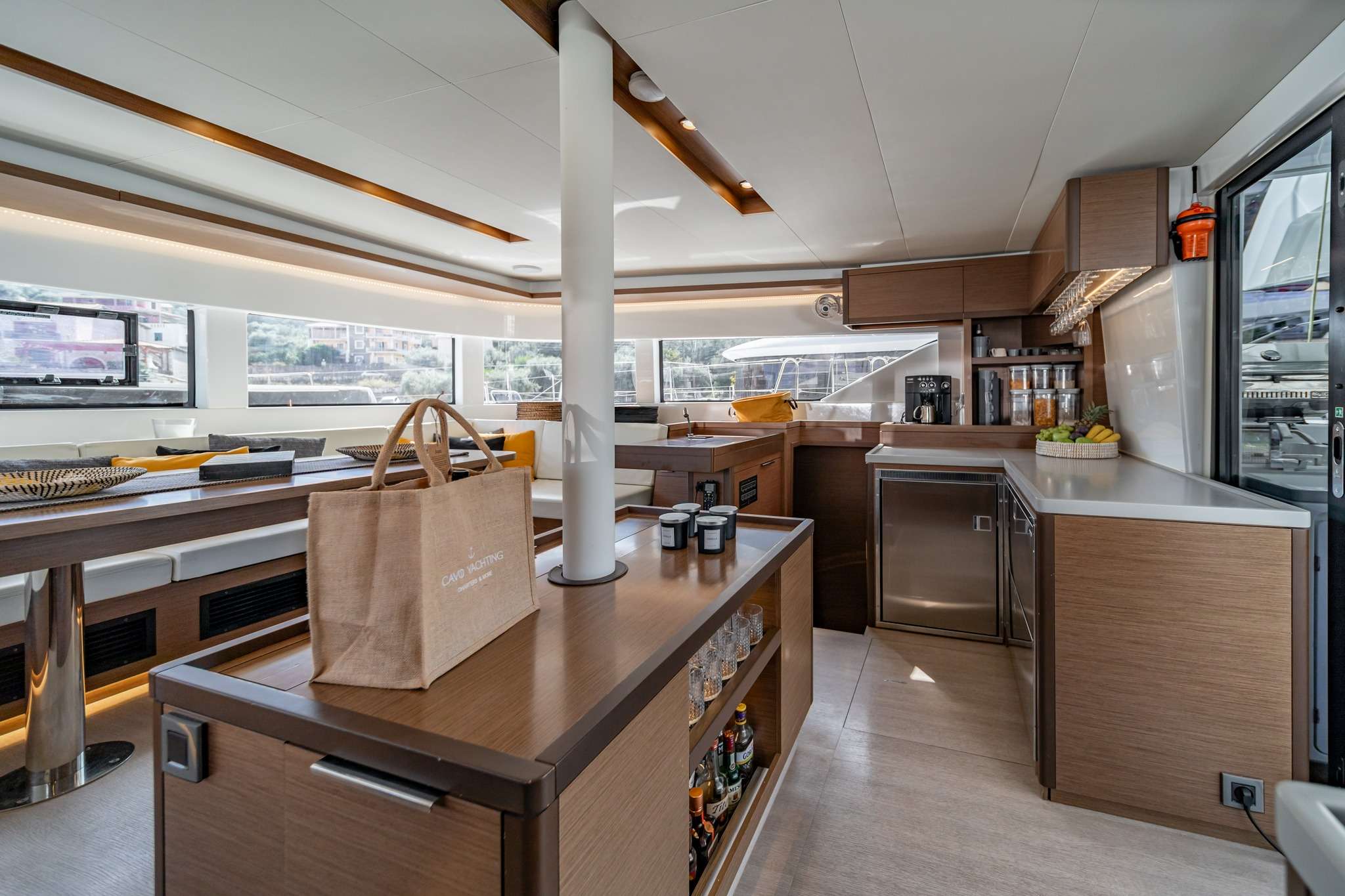Catamaran Yacht 'OZELO' Bathroom, 10 PAX, 2 Crew, 50.00 Ft, 15.00 Meters, Built 2021, Lagoon