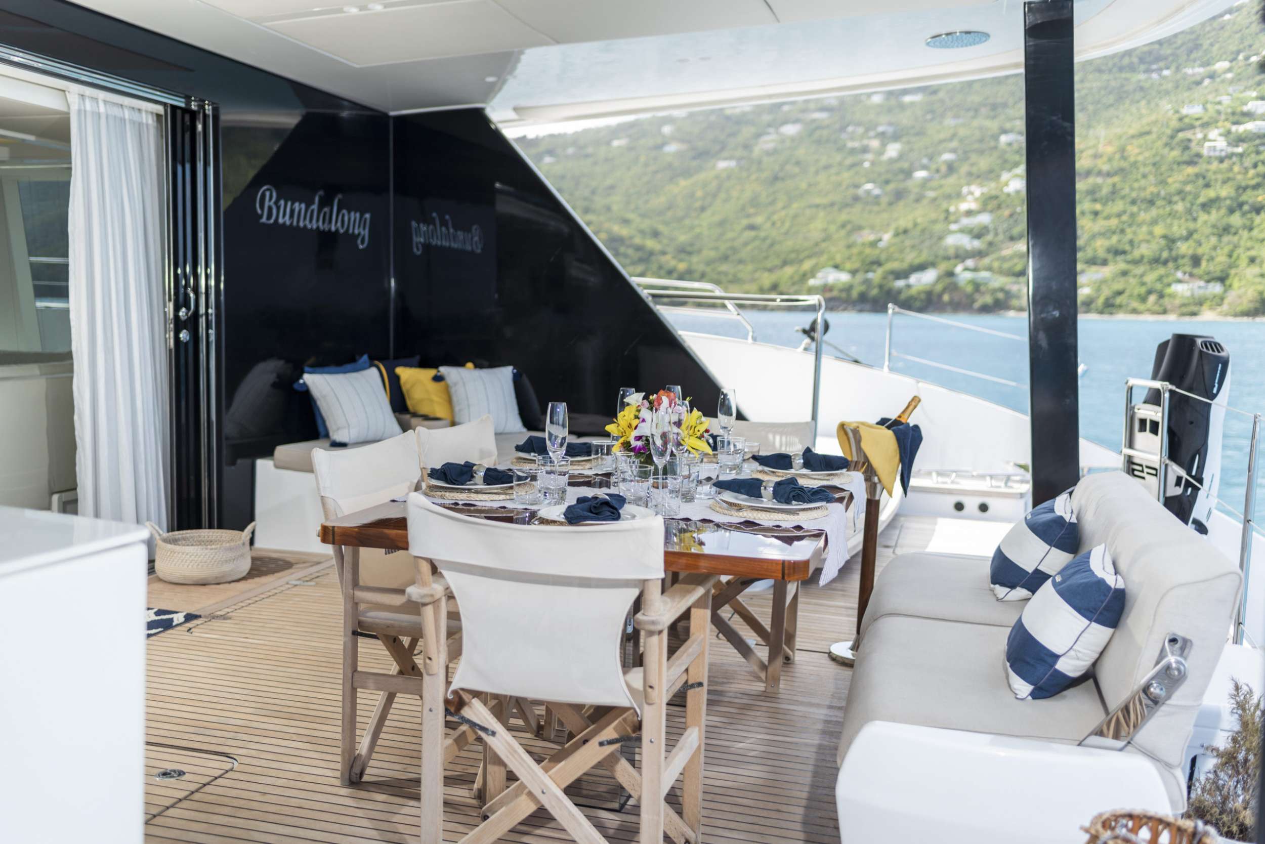 Yacht BUNDALONG Photo Tour