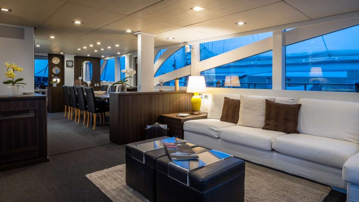 Motor Yacht 'ARIA C', 10 PAX, 5 Crew, 91.00 Ft, 28.00 Meters, Built 2009, Custom, Refit Year 2021