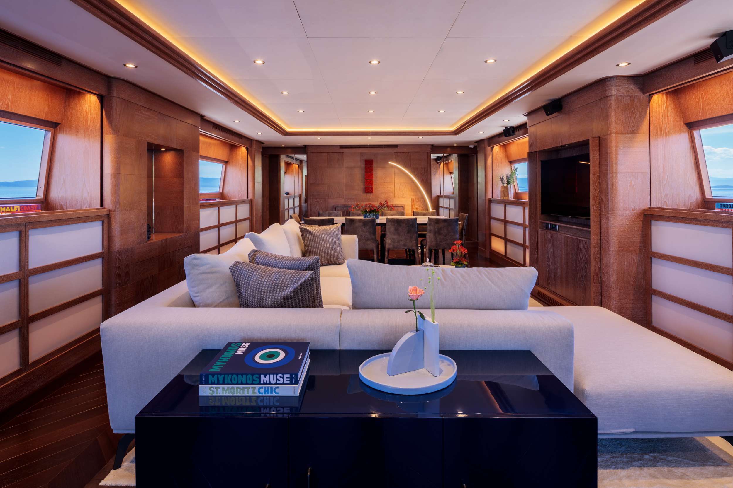 Motor Yacht 'SHOOTING STAR', 12 PAX, 6 Crew, 102.00 Ft, 31.00 Meters, Built 2004, Cantieri di Pisa, Italy, Refit Year 2021