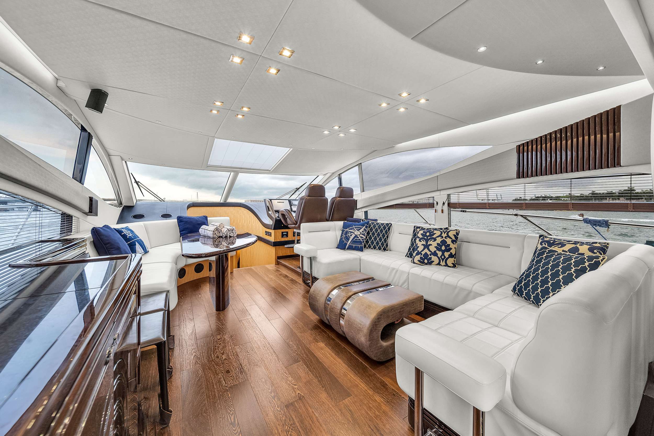 Motor Yacht 'GEM', 6 PAX, 68.00 Ft, 20.00 Meters, Built 2014, Sunseeker