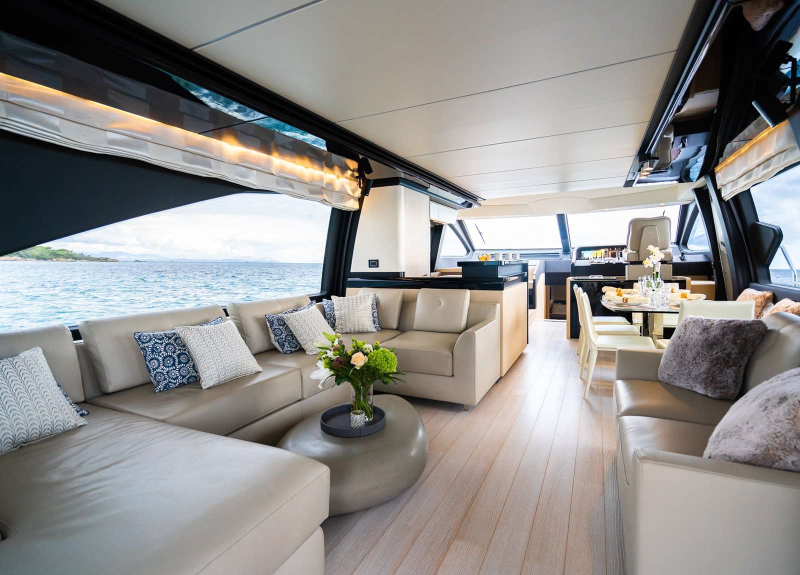 Motor Yacht 'MINEIRA' Salon, 8 PAX, 2 Crew, 75.00 Ft, 23.00 Meters, Built 2018, Azimut