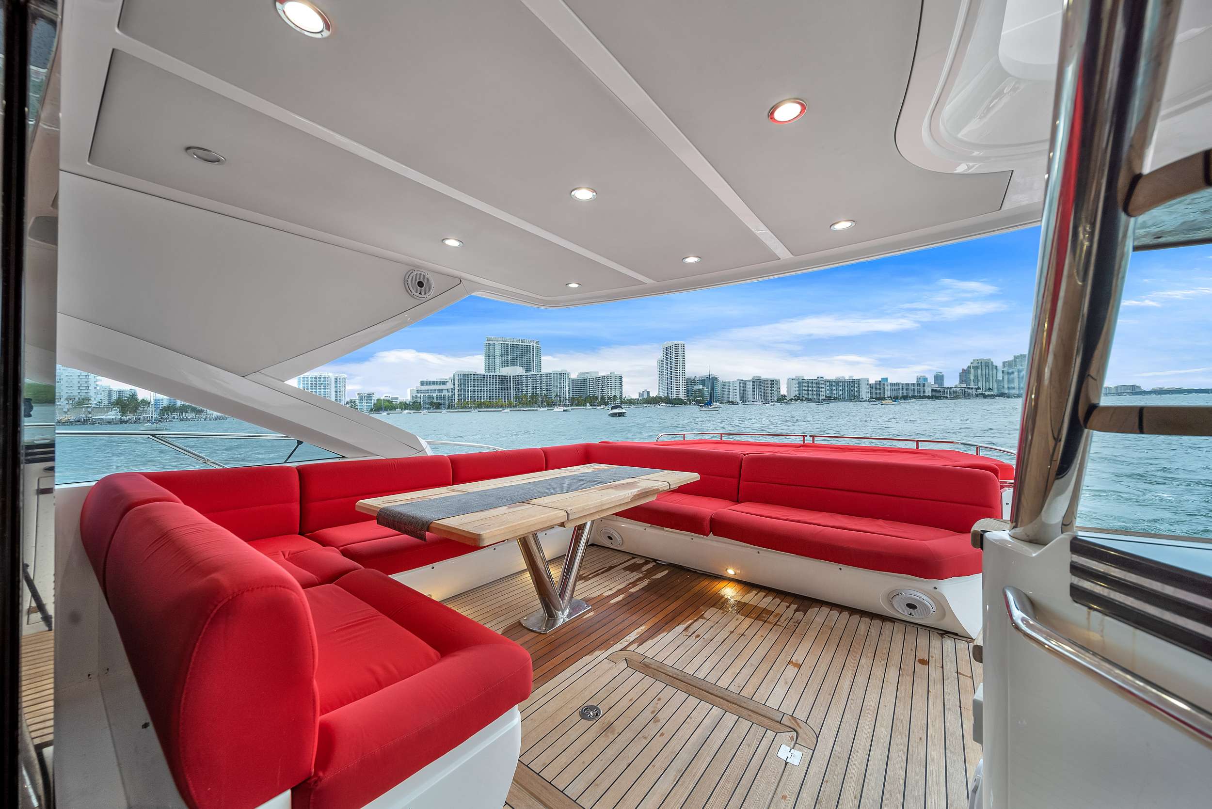 Motor Yacht 'GEM', 6 PAX, 68.00 Ft, 20.00 Meters, Built 2014, Sunseeker