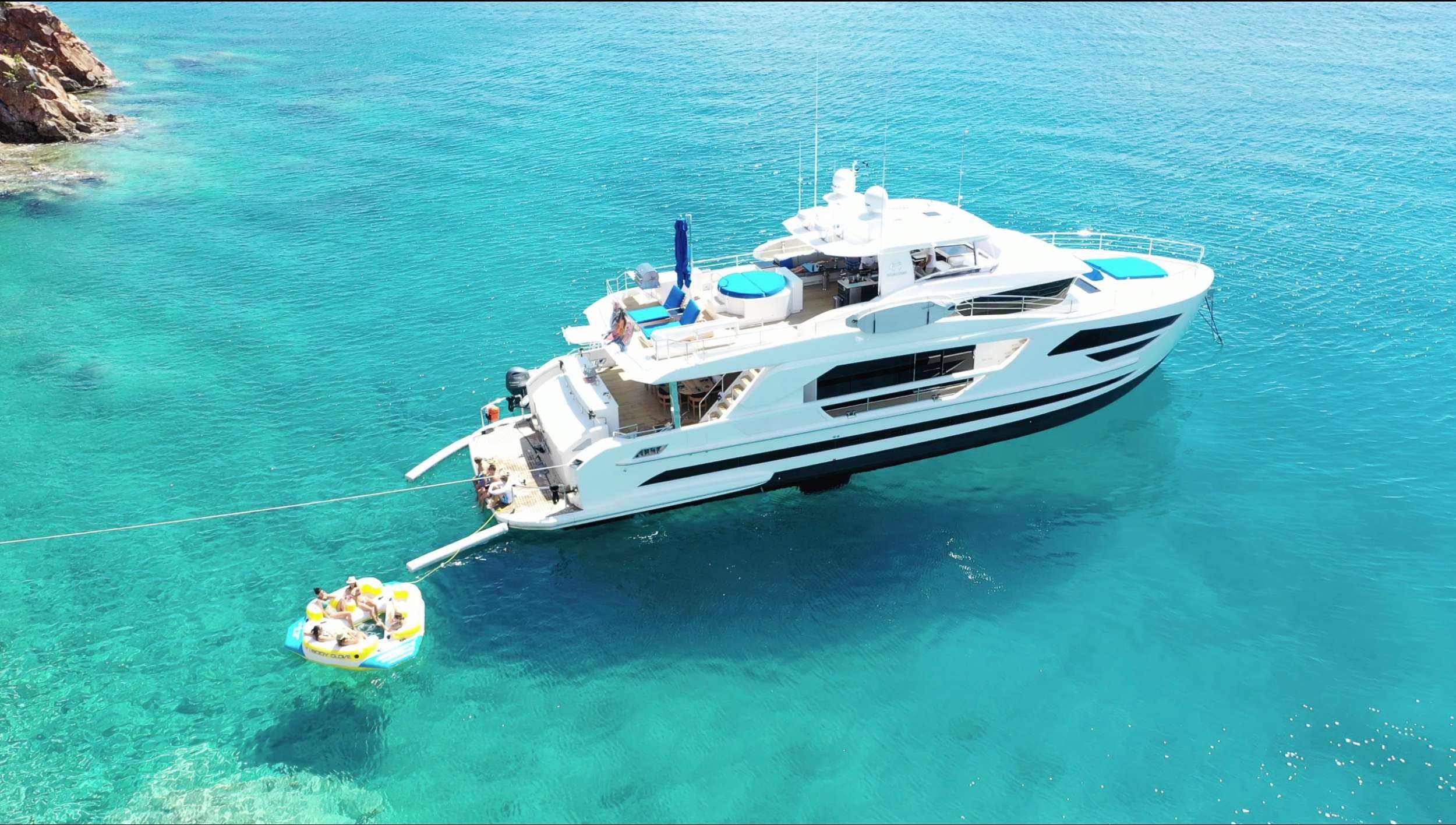 Motor Yacht 'ANGELEYES', 10 PAX, 4 Crew, 85.00 Ft, 26.00 Meters, Built 2017, Horizon