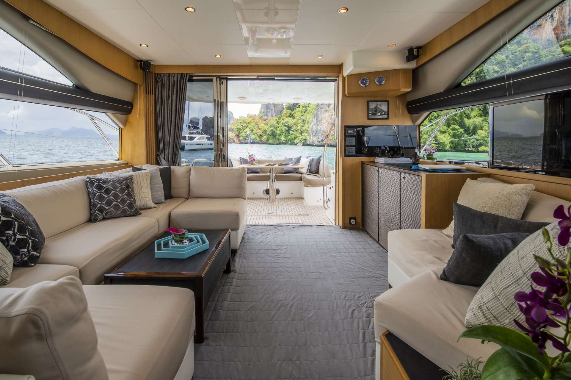 Motor Yacht 'MAYAVEE', 6 PAX, 3 Crew, 61.00 Ft, 18.00 Meters, Built 2012, Princess, UK