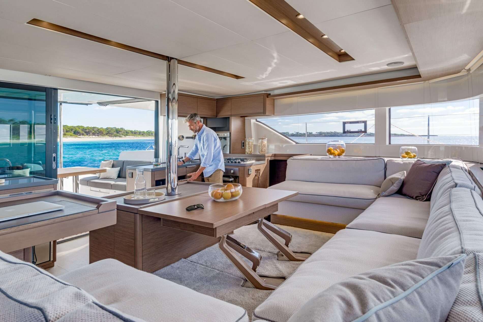 Catamaran Yacht 'BUENA VIDA', 10 PAX, 2 Crew, 50.00 Ft, 15.00 Meters, Built 2023, Lagoon