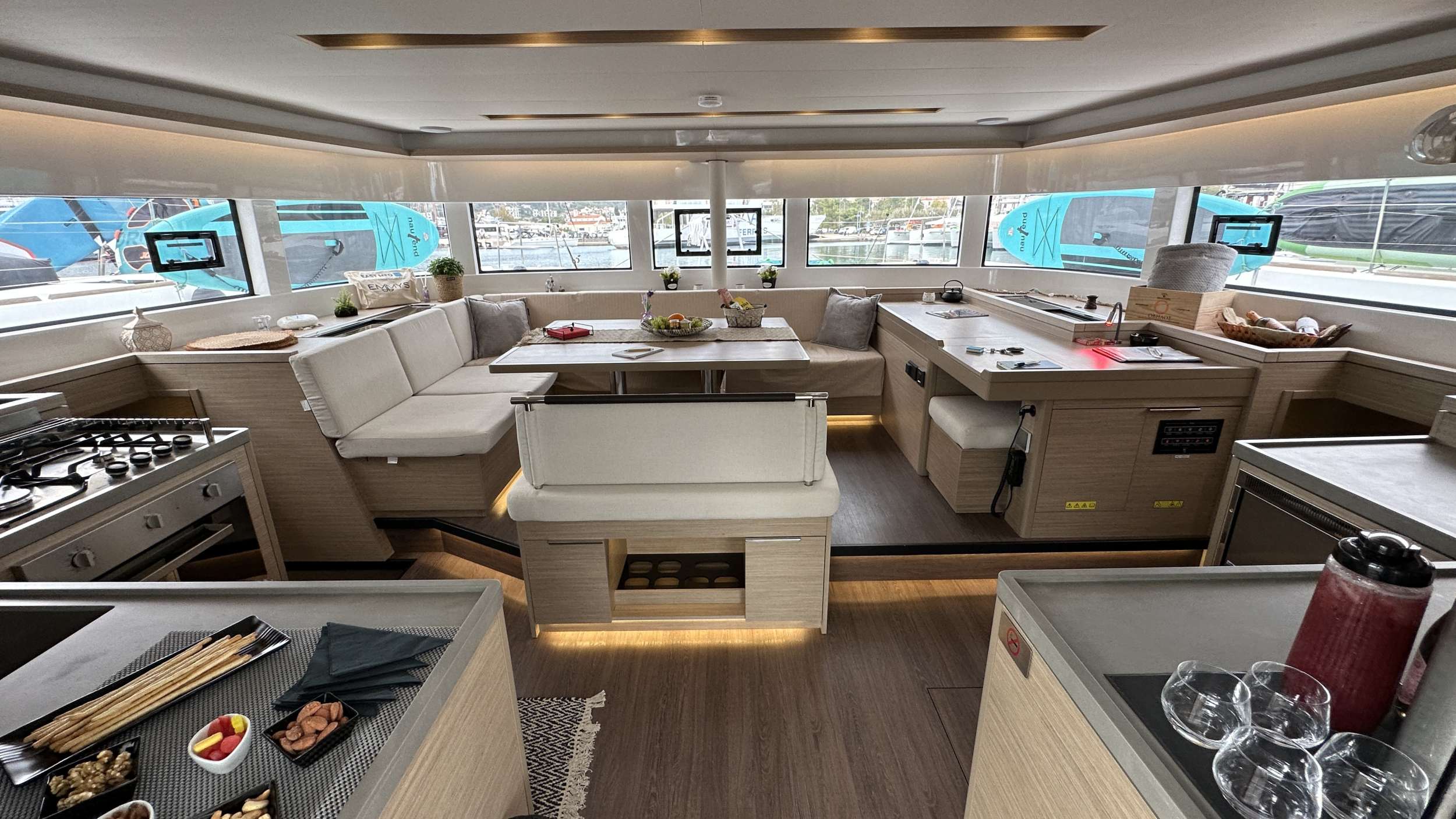 Catamaran Yacht 'JEWEL' Main Salon, 10 PAX, 2 Crew, 51.00 Ft, 15.00 Meters, Built 2023, Lagoon