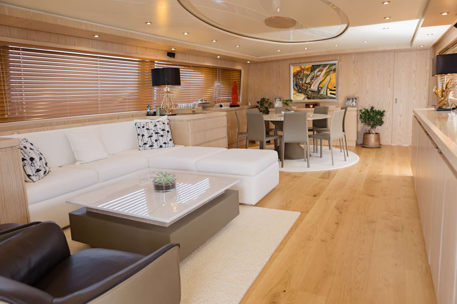 Motor Yacht 'STAR LINK' REFIT SALOON 2023, 8 PAX, 5 Crew, 90.00 Ft, 27.00 Meters, Built 2008, Falcon, Refit Year 2019/2020/2023