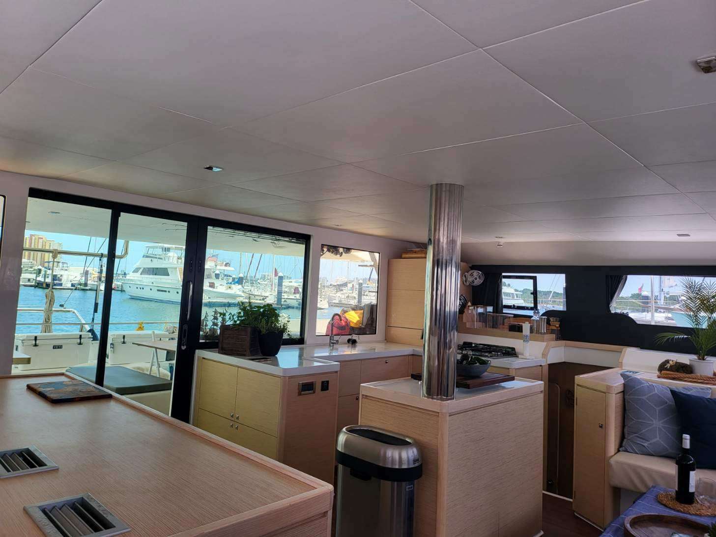 Catamaran Yacht 'DOLCE VITA' Saloon, 8 PAX, 2 Crew, 48.00 Ft, 14.00 Meters, Built 2023, Dufour