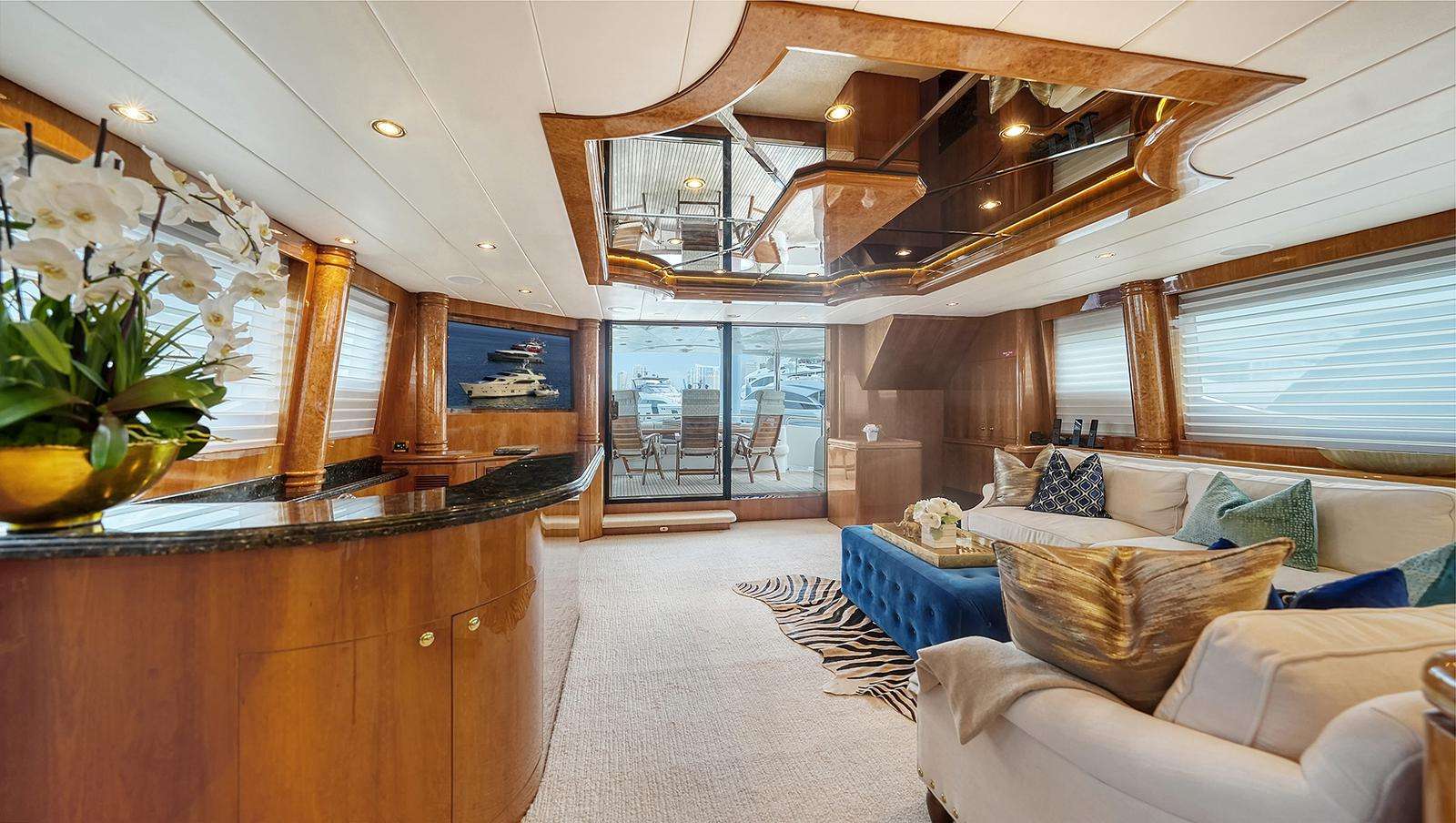 Motor Yacht 'FANTASEA', 6 PAX, 103.00 Ft, 31.00 Meters, Built 2007, Horizon, Refit Year 2022