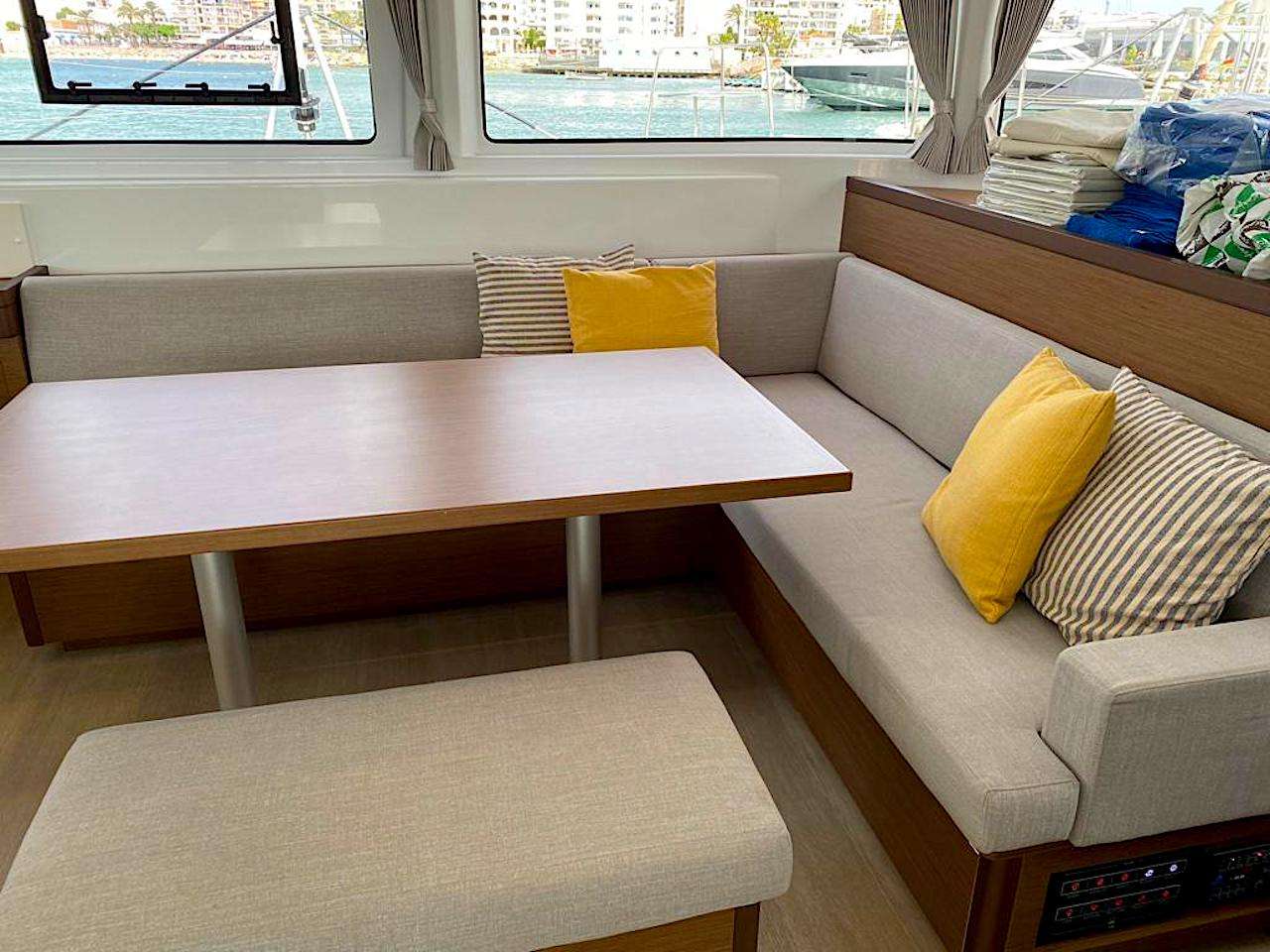 Catamaran Yacht 'SARAMIMI (WINTER)', 6 PAX, 2 Crew, 46.00 Ft, 14.00 Meters, Built 2022, Lagoon