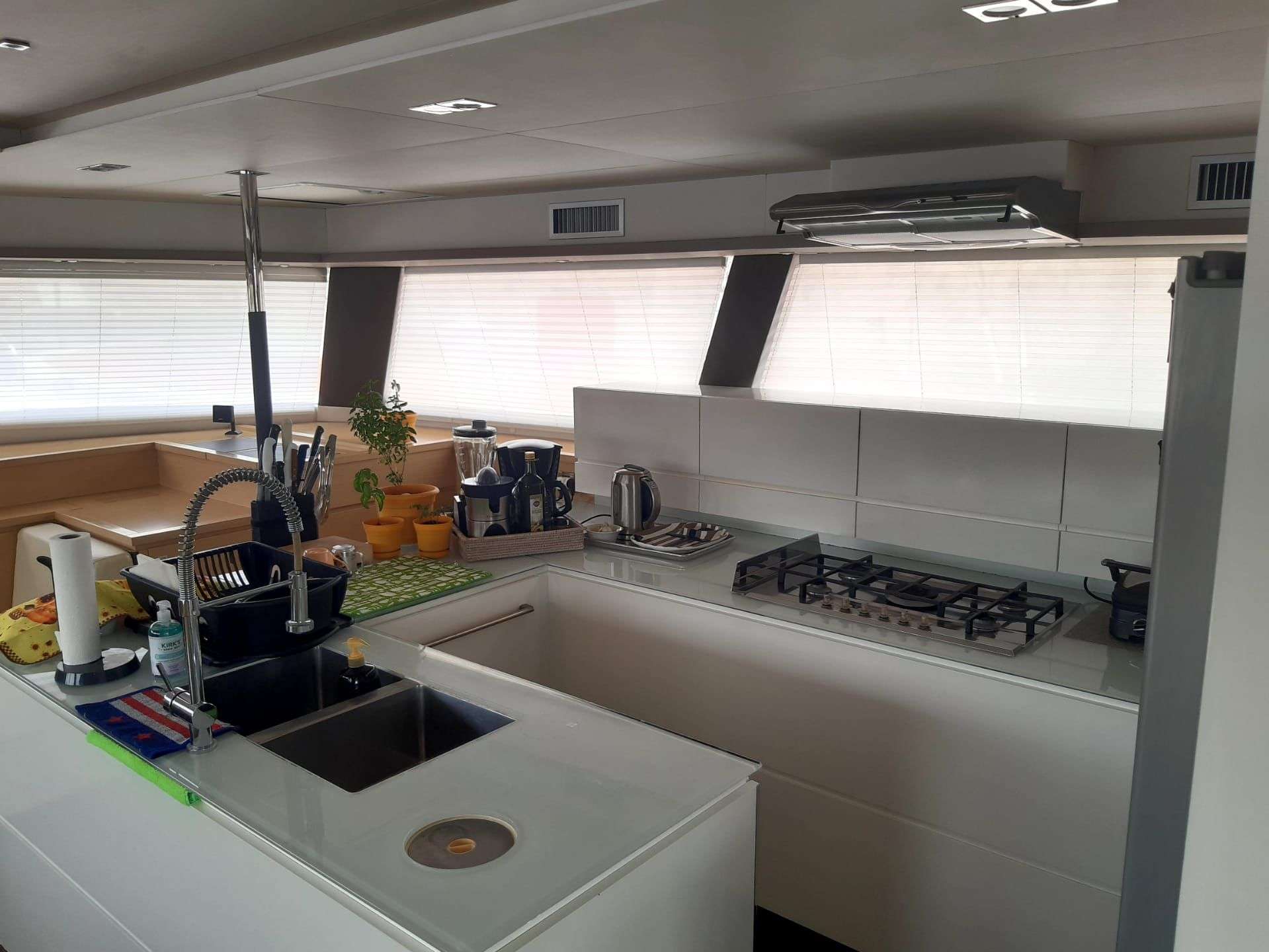 Catamaran Yacht 'JADE', 6 PAX, 67.00 Ft, 20.00 Meters, Built 2013, Fountaine Pajot