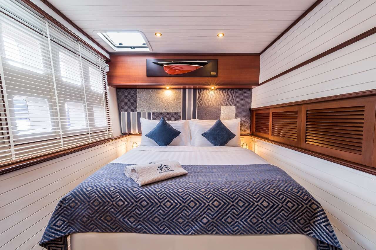 Catamaran Yacht 'OMBRE BLU3' Master cabin - Starboard, 6 PAX, 4 Crew, 68.00 Ft, 20.00 Meters, Built 2010, Sunreef Yachts