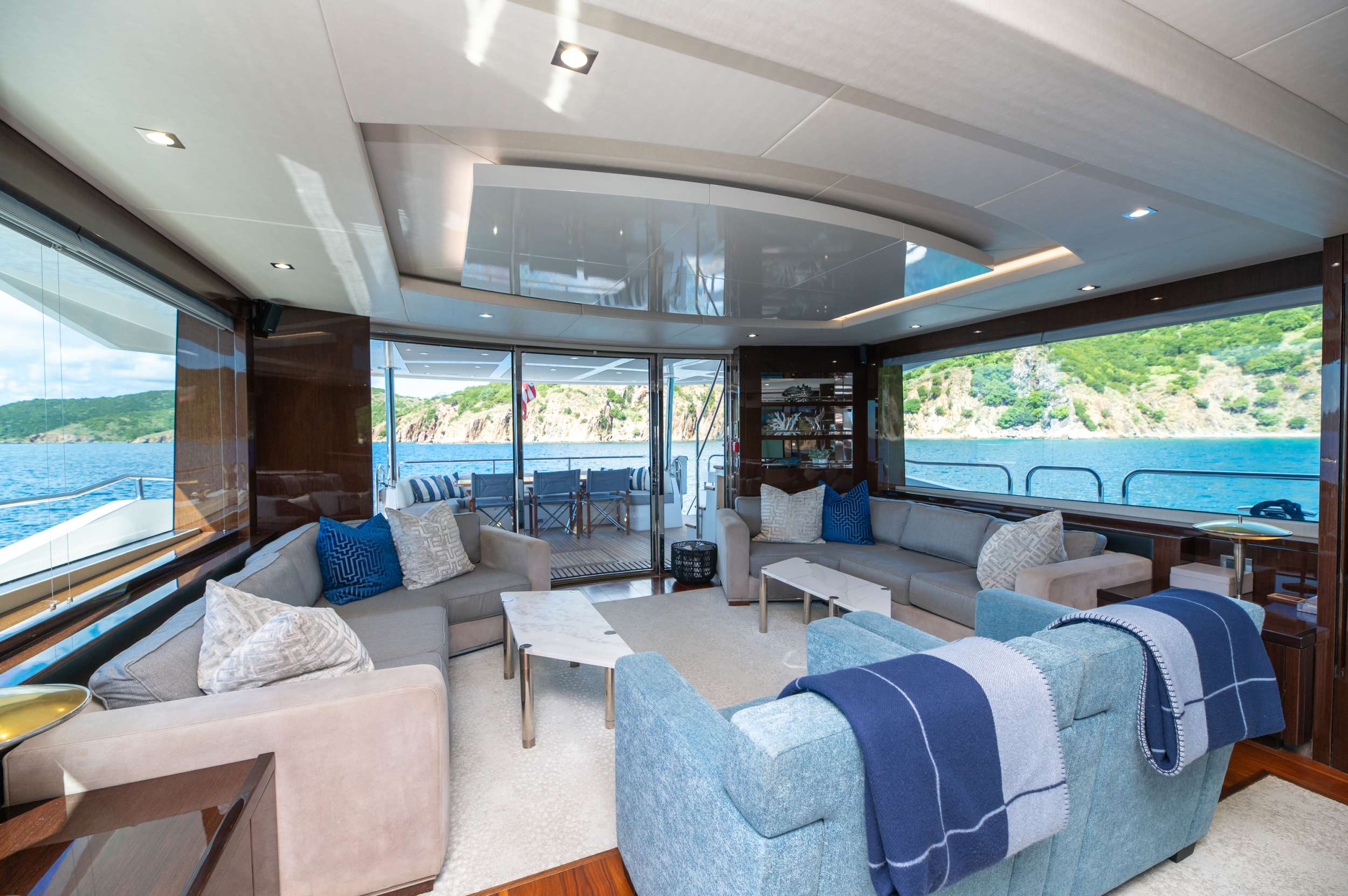 Motor Yacht 'SYNERGY' Main Salon, 8 PAX, 4 Crew, 86.00 Ft, 26.00 Meters, Built 2017, Sunseeker, Refit Year 2023