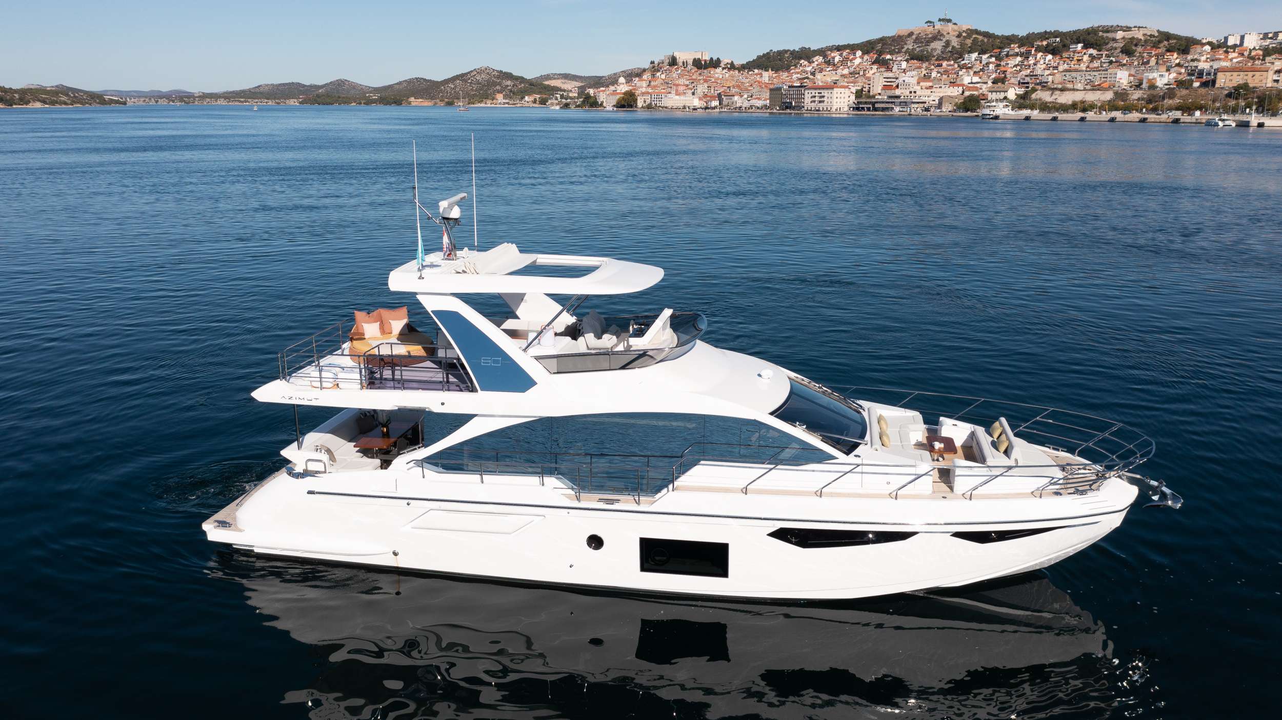 Motor Yacht 'ALIBABA', 6 PAX, 2 Crew, 59.00 Ft, 18.00 Meters, Built 2022, Azimut