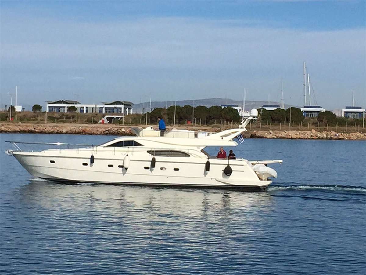 Motor Yacht 'PALMYRA', 6 PAX, 58.00 Ft, 17.00 Meters, Built 1999, Ferretti, Refit Year 2020