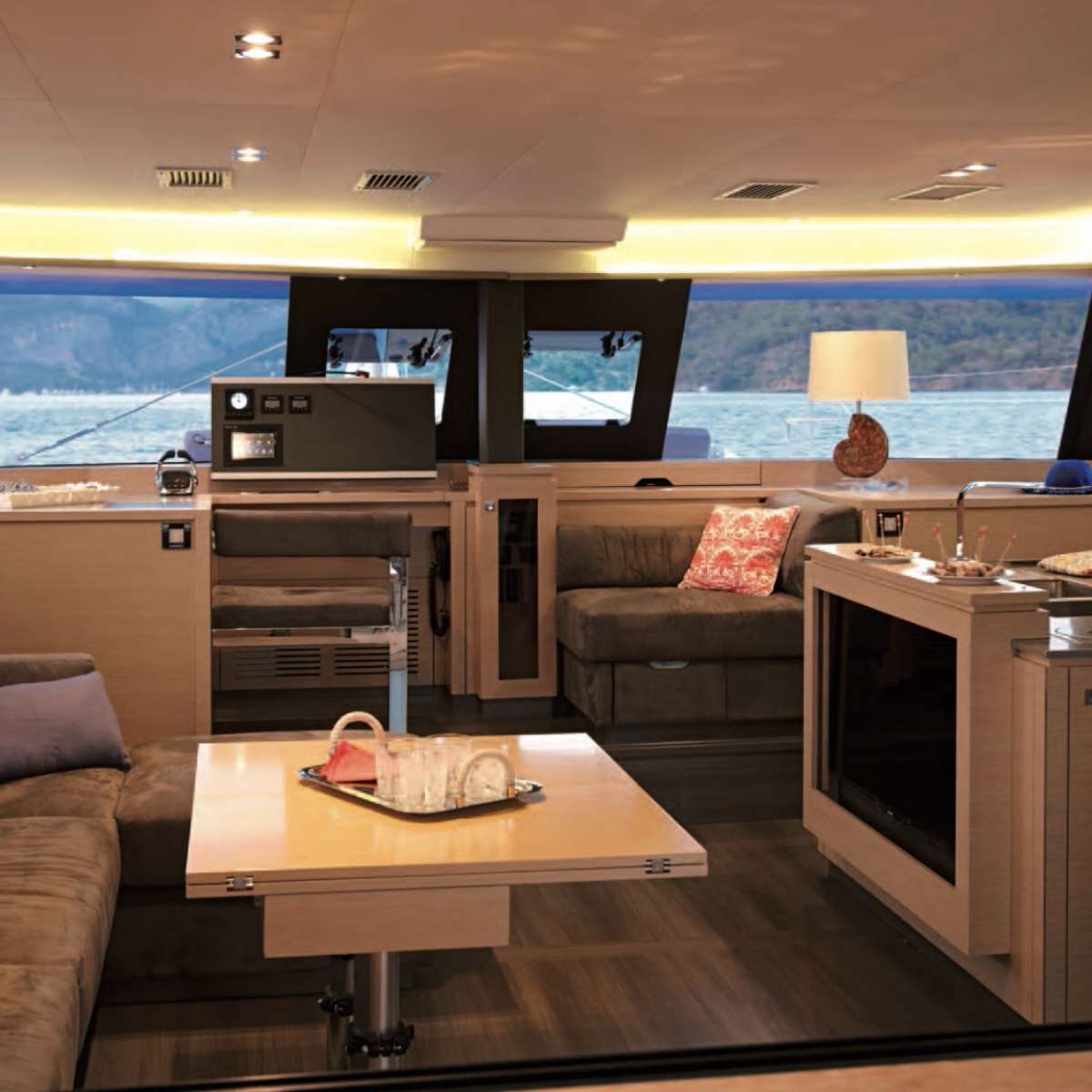Catamaran Yacht 'VIDA BOA II', 8 PAX, 58.00 Ft, 17.00 Meters, Built 2017, Fountaine Pajot