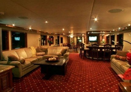 Motor Yacht 'LEIGHT STAR' Salon, 12 PAX, 7 Crew, 140.00 Ft, 42.00 Meters, Built 1993/2008, Sun Coast Marine