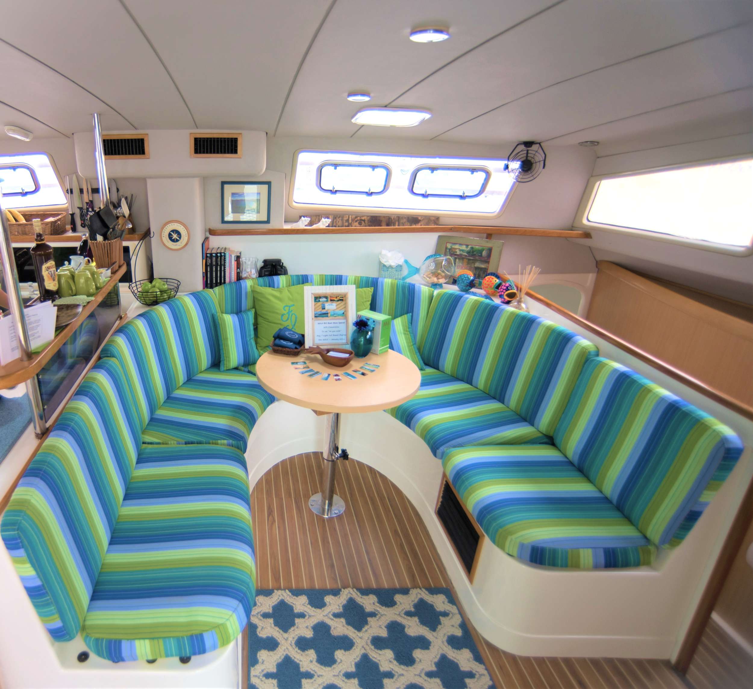 Catamaran Yacht 'FREE INGWE', 6 PAX, 2 Crew, 45.00 Ft, 13.00 Meters, Built 1998, Robertson and Caine, Refit Year 2016