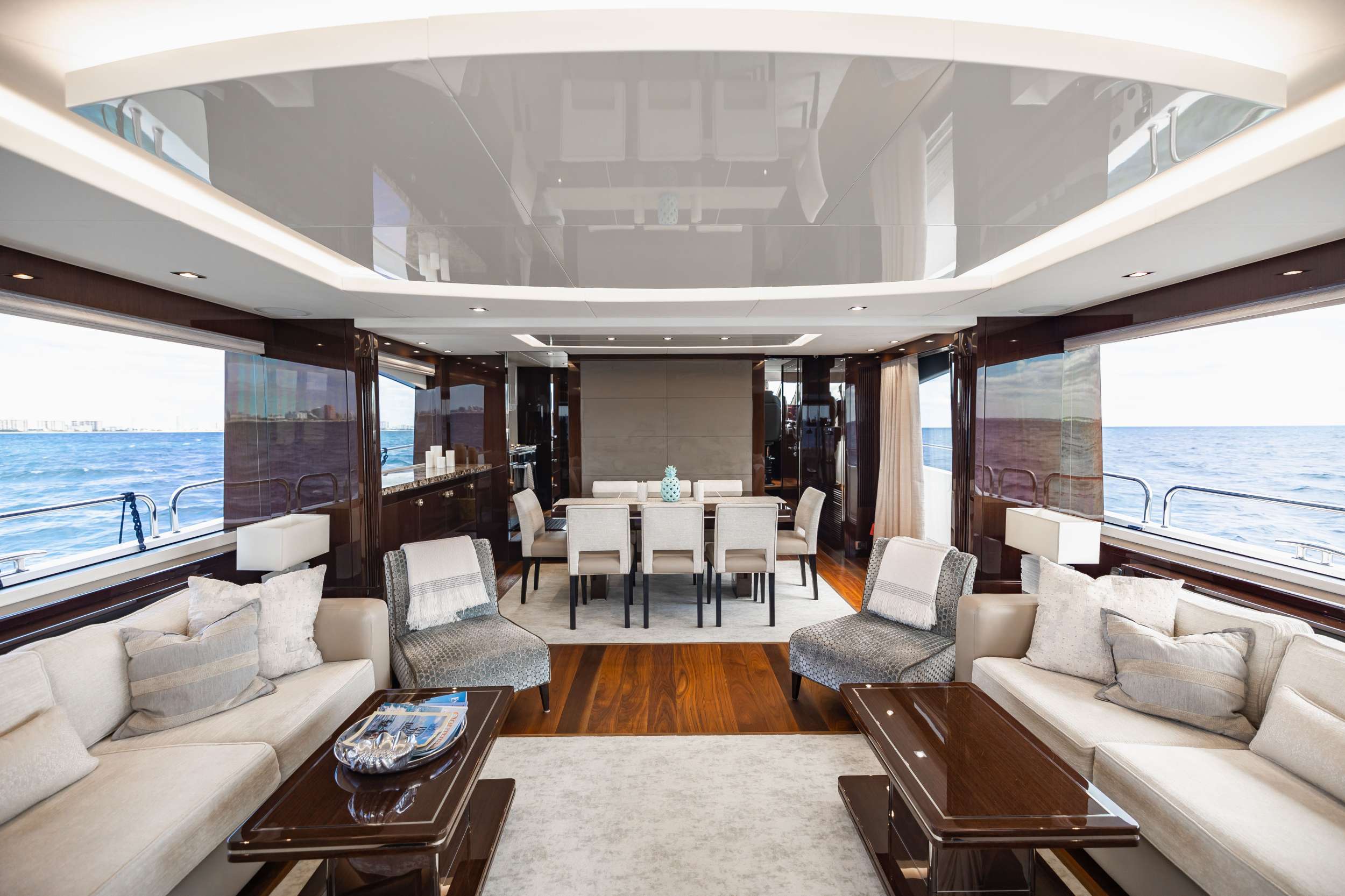 Motor Yacht 'GOLDEN OURS' Salon, 8 PAX, 3 Crew, 86.00 Ft, 26.00 Meters, Built 2019, Sunseeker
