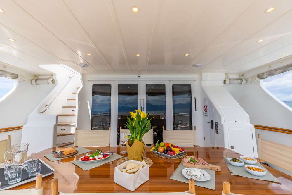 Motor Yacht 'SHANGRA' Aft deck table, 6 PAX, 4 Crew, 87.00 Ft, 26.00 Meters, Built 2007, Custom, Refit Year 2020