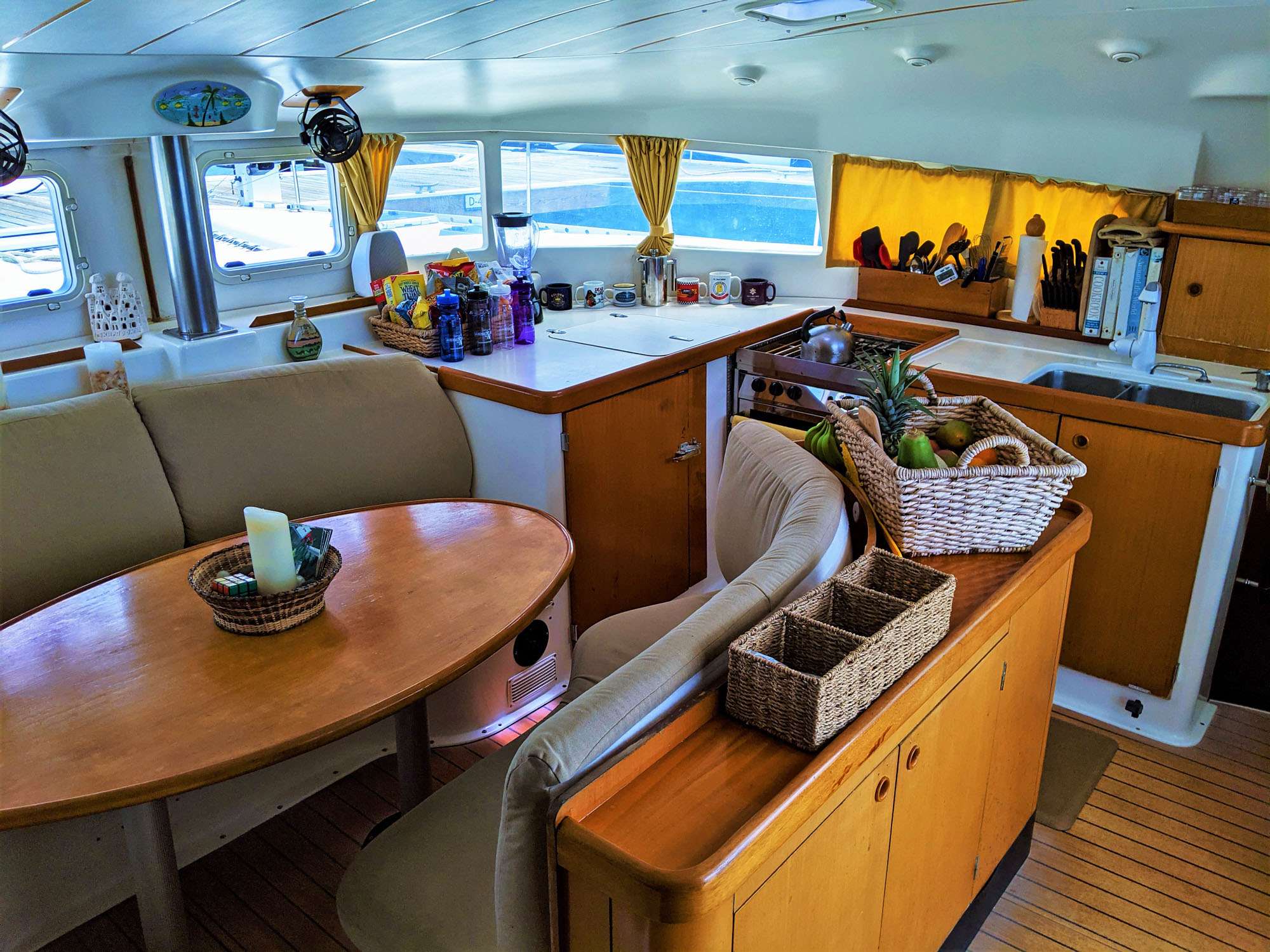 Catamaran Yacht 'GUIDING LIGHT' Salon and Galley, 6 PAX, 2 Crew, 41.00 Ft, 12.00 Meters, Built 1998, Lagoon, Refit Year 2021