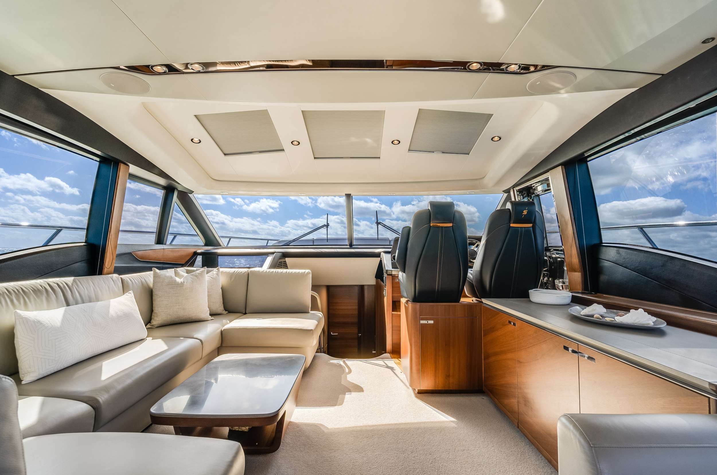Motor Yacht 'GLEDE', 8 PAX, 65.00 Ft, 19.00 Meters, Built 2018, Princess, UK